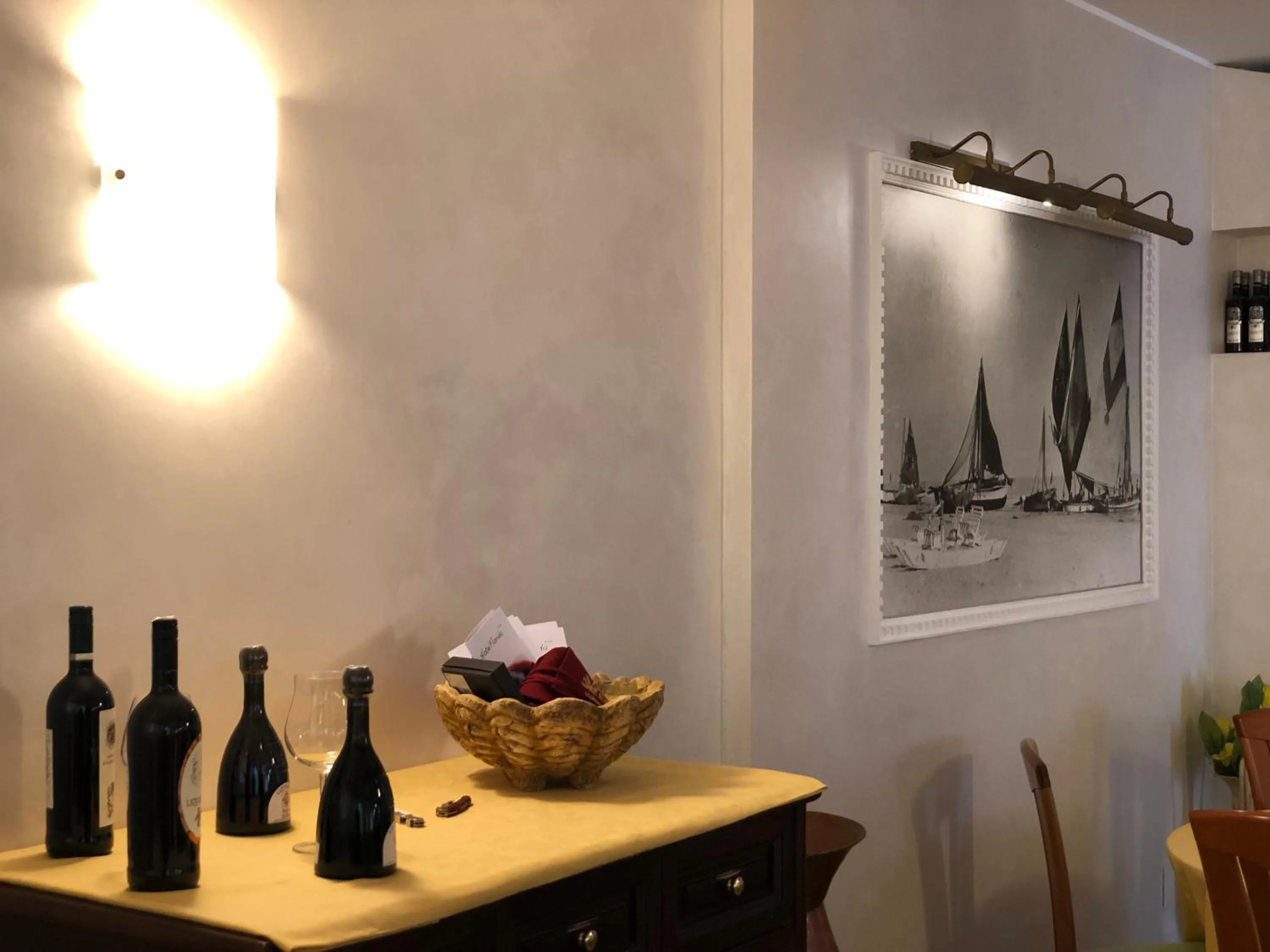 Restaurant/places to eat in Hotel Florida