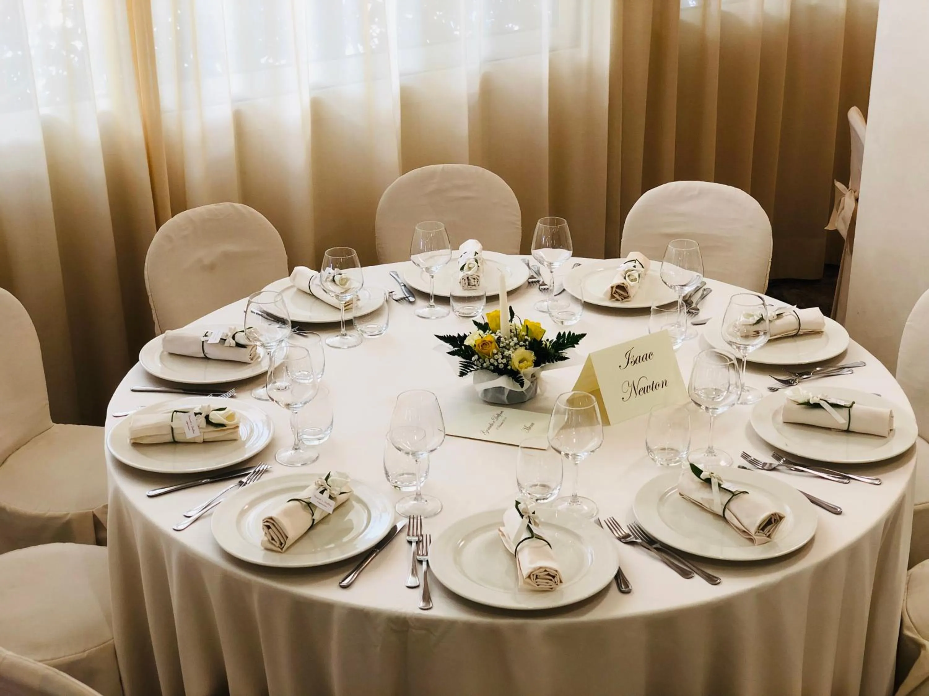 Restaurant/places to eat in Hotel Florida