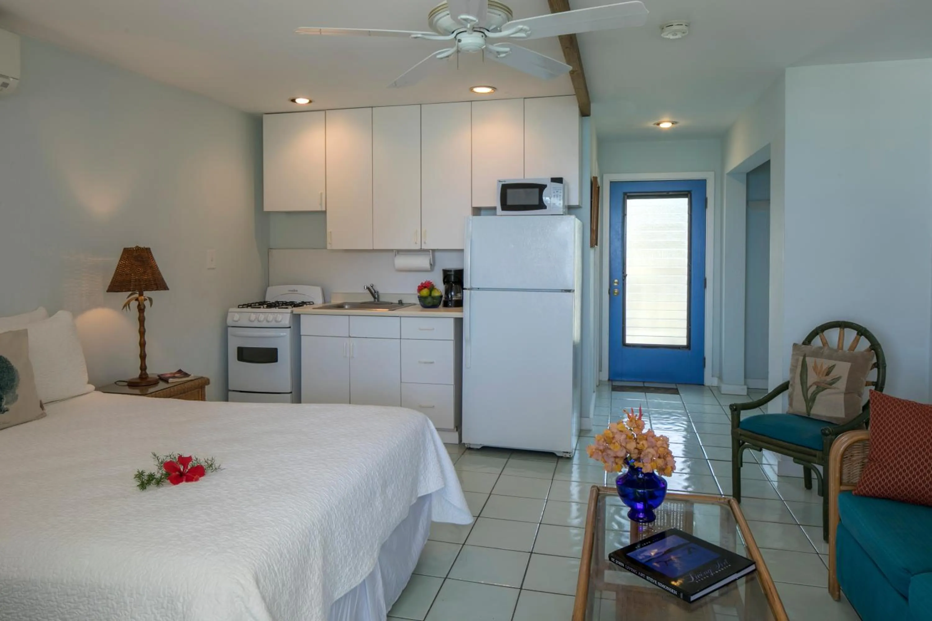 Bed in Coconut Coast Villas