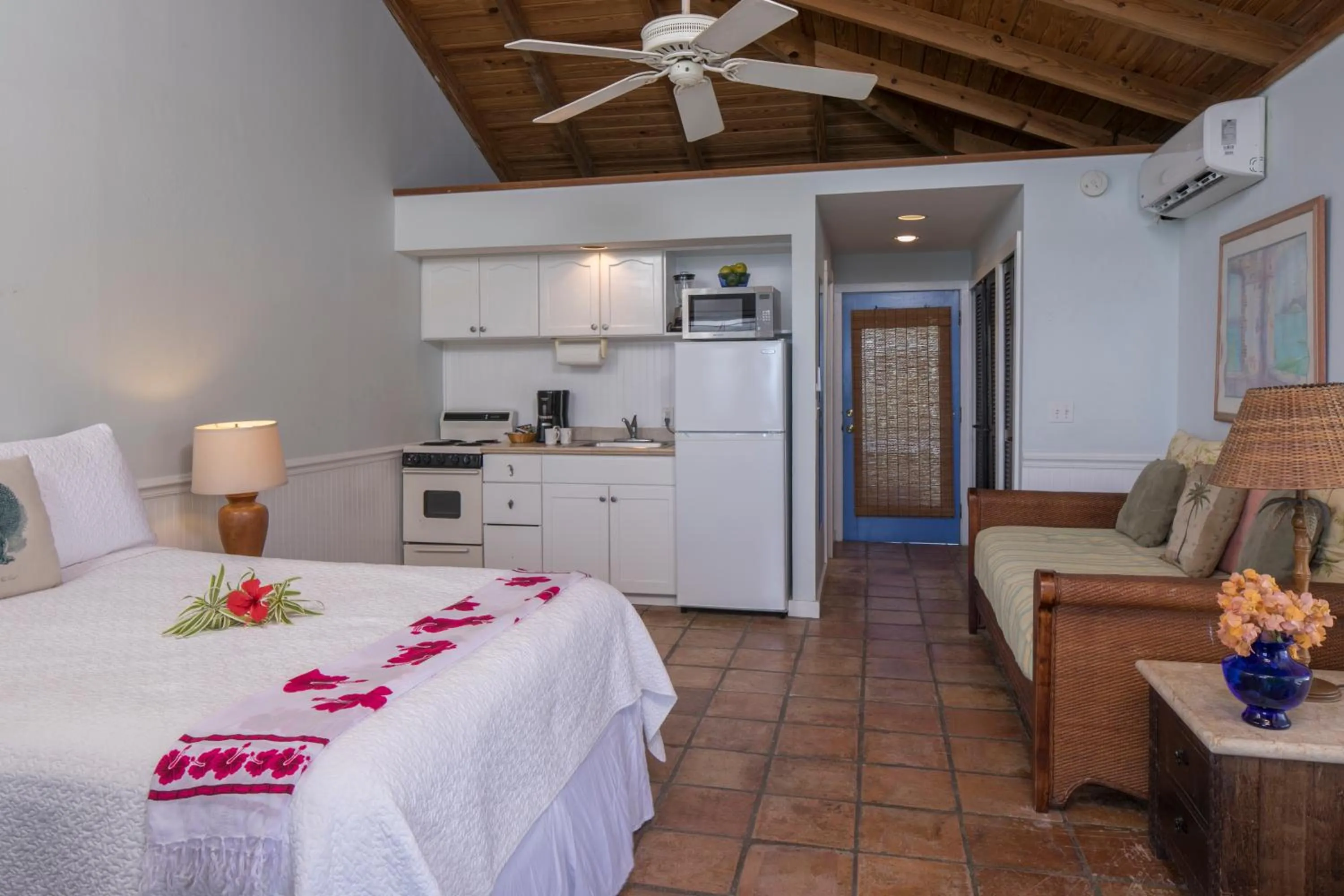 Bed in Coconut Coast Villas