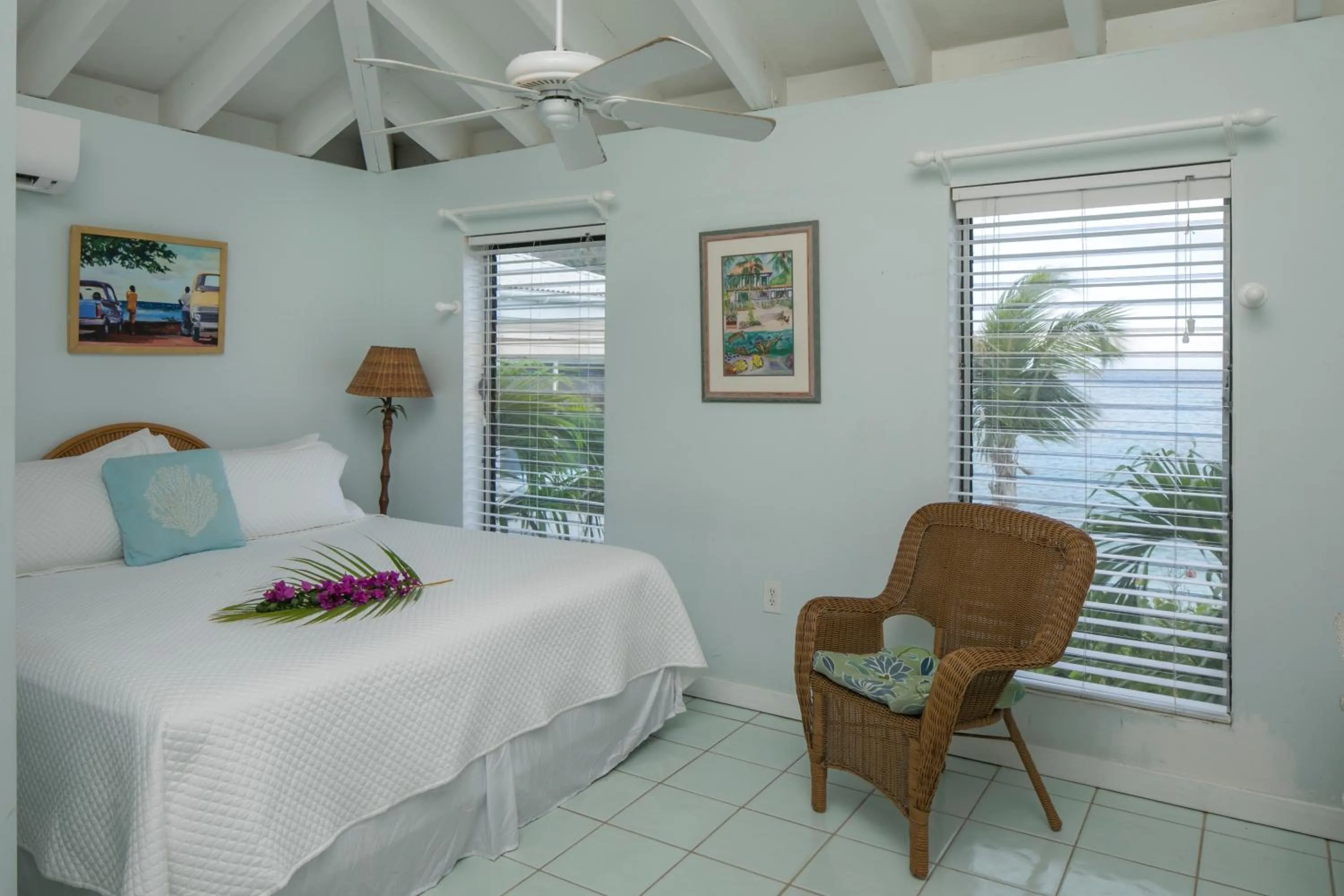 Bed in Coconut Coast Villas