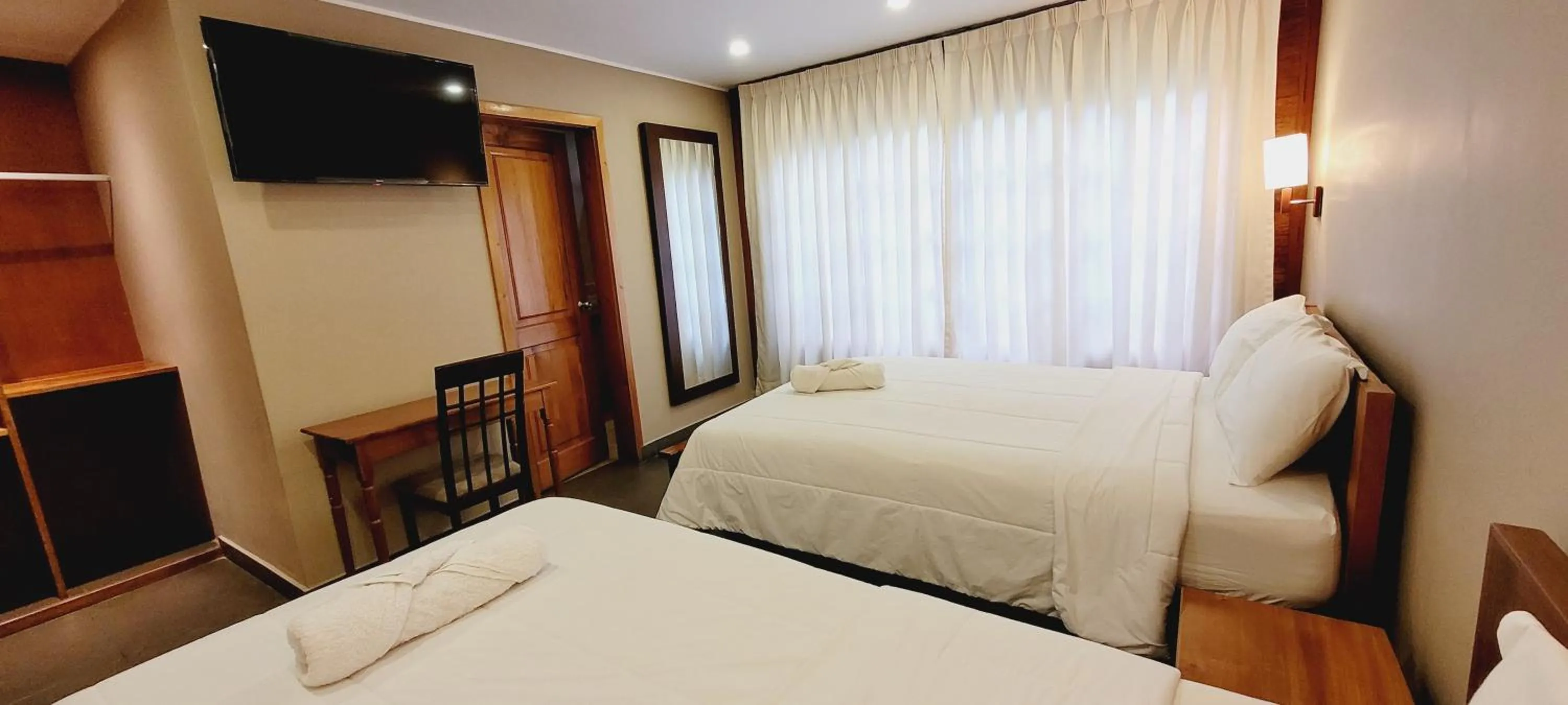 Property building, Bed in Hotel Heidinger