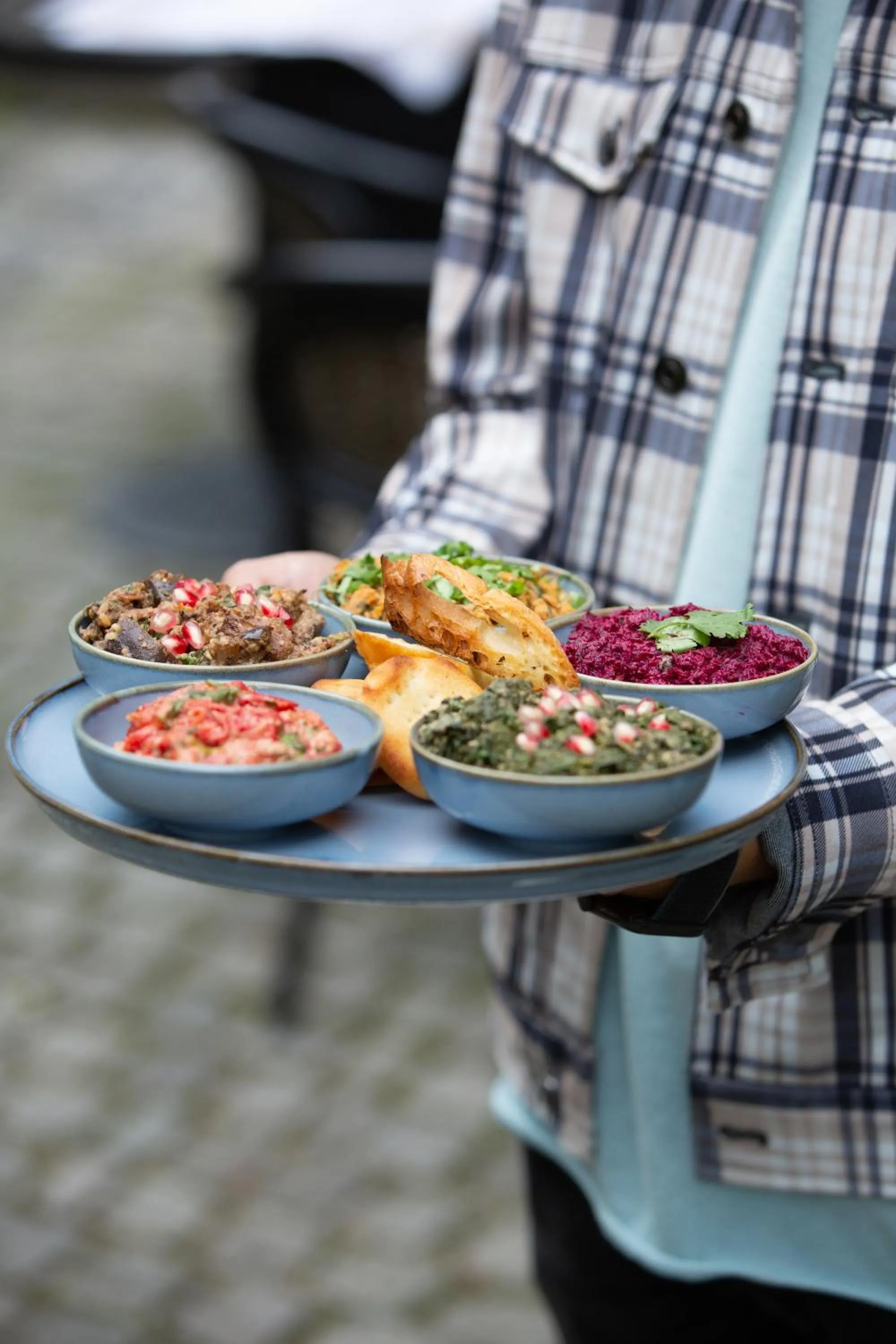 Food in Seventeen Rooms