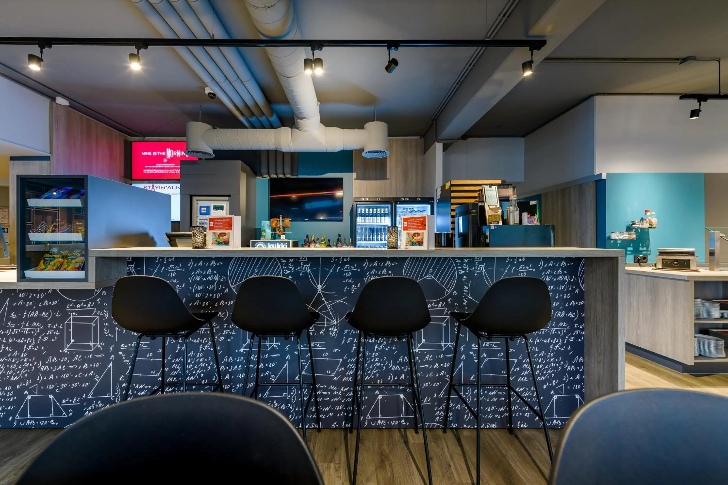 Lounge or bar in ibis Köln Frechen