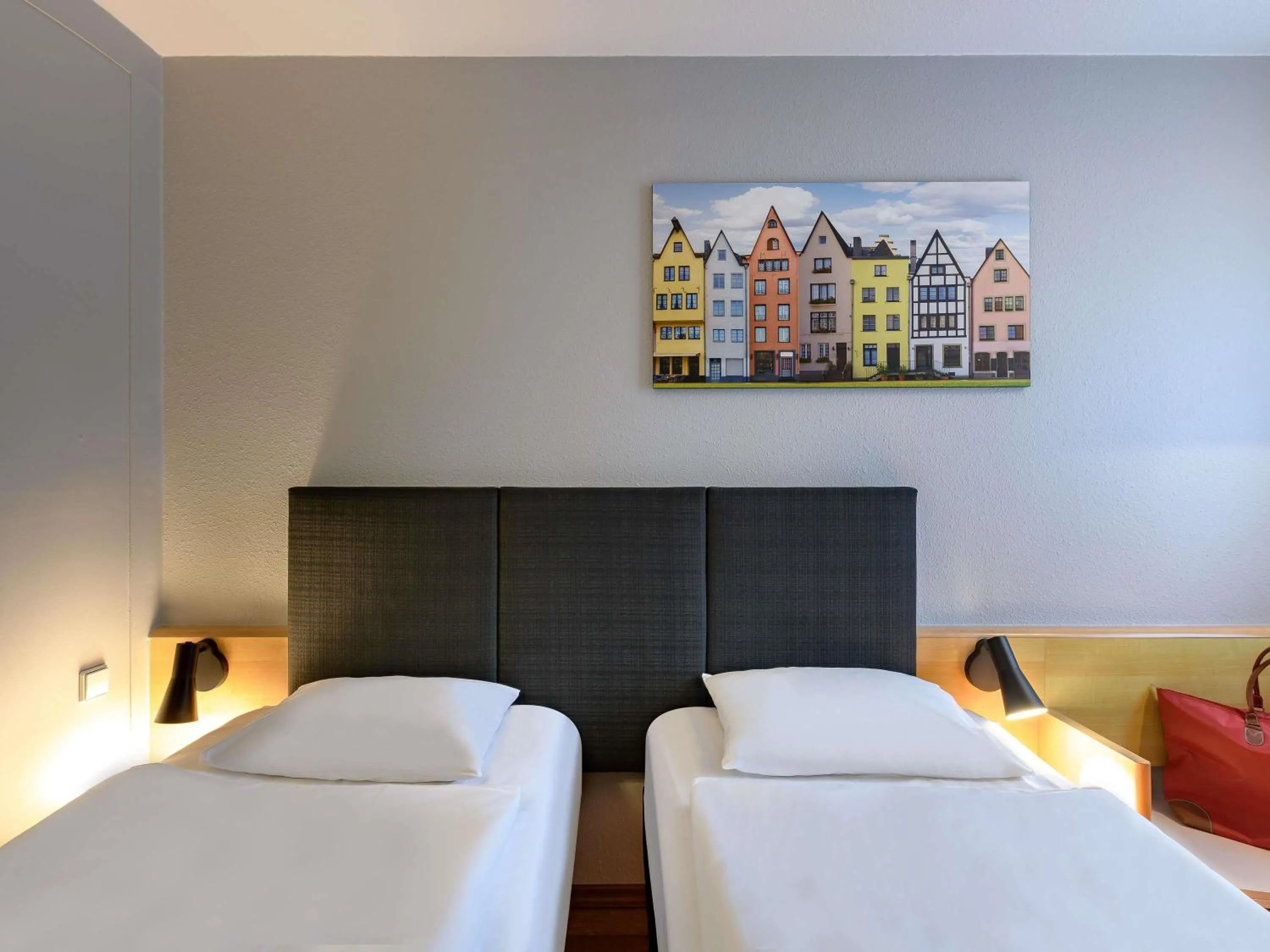 Bedroom, Bed in ibis Köln Frechen