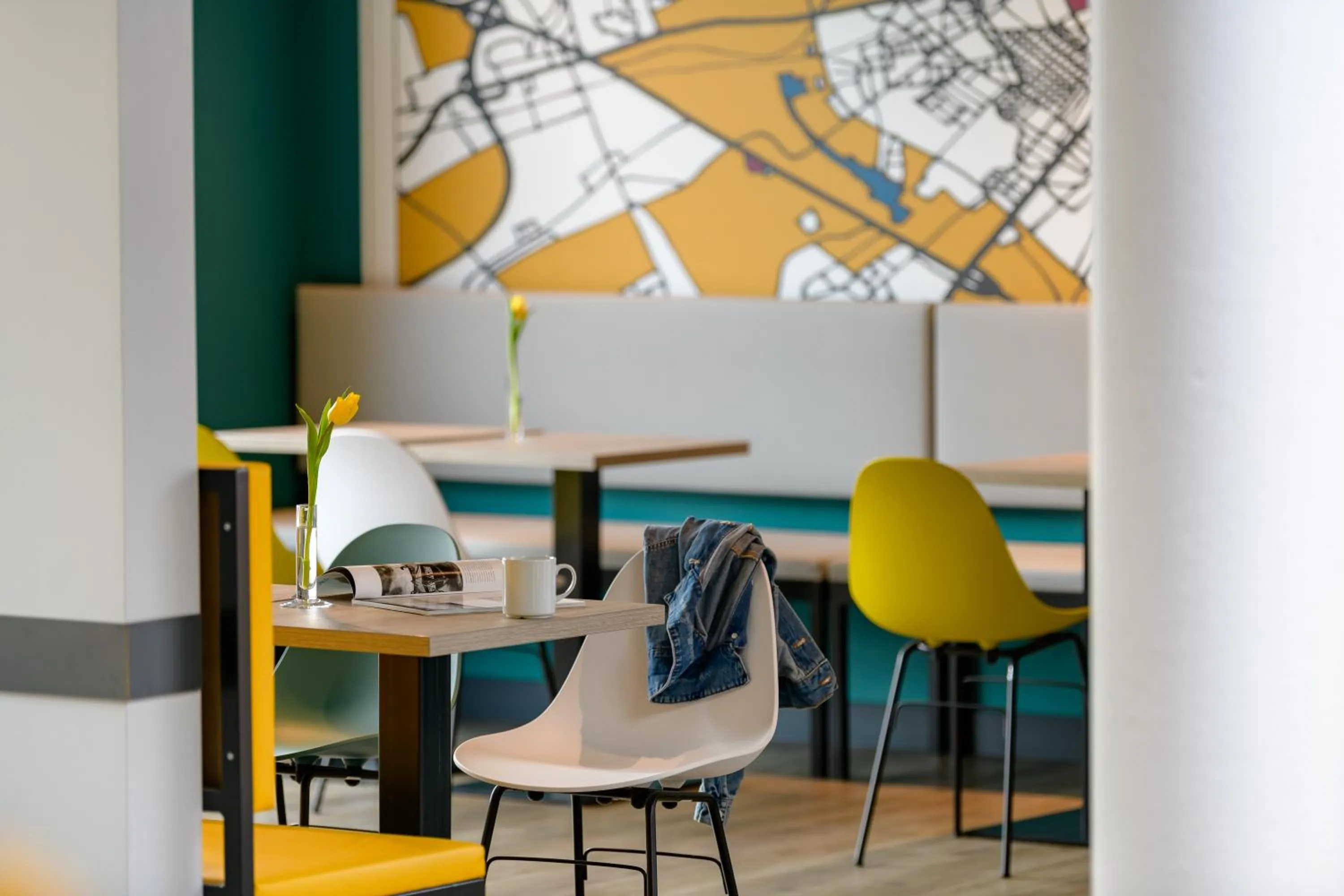 Lounge or bar in ibis Köln Frechen