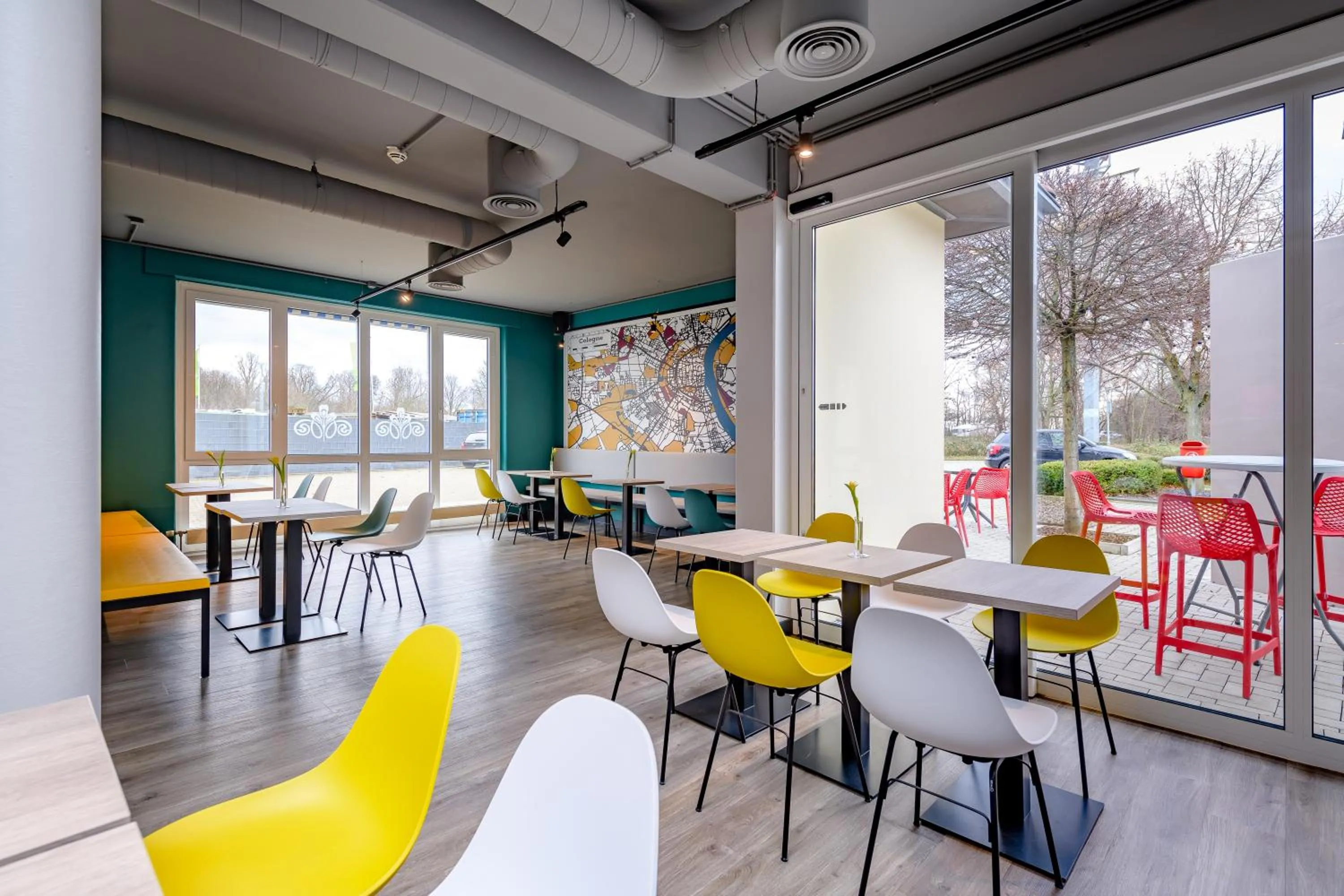 Lobby or reception in ibis Köln Frechen