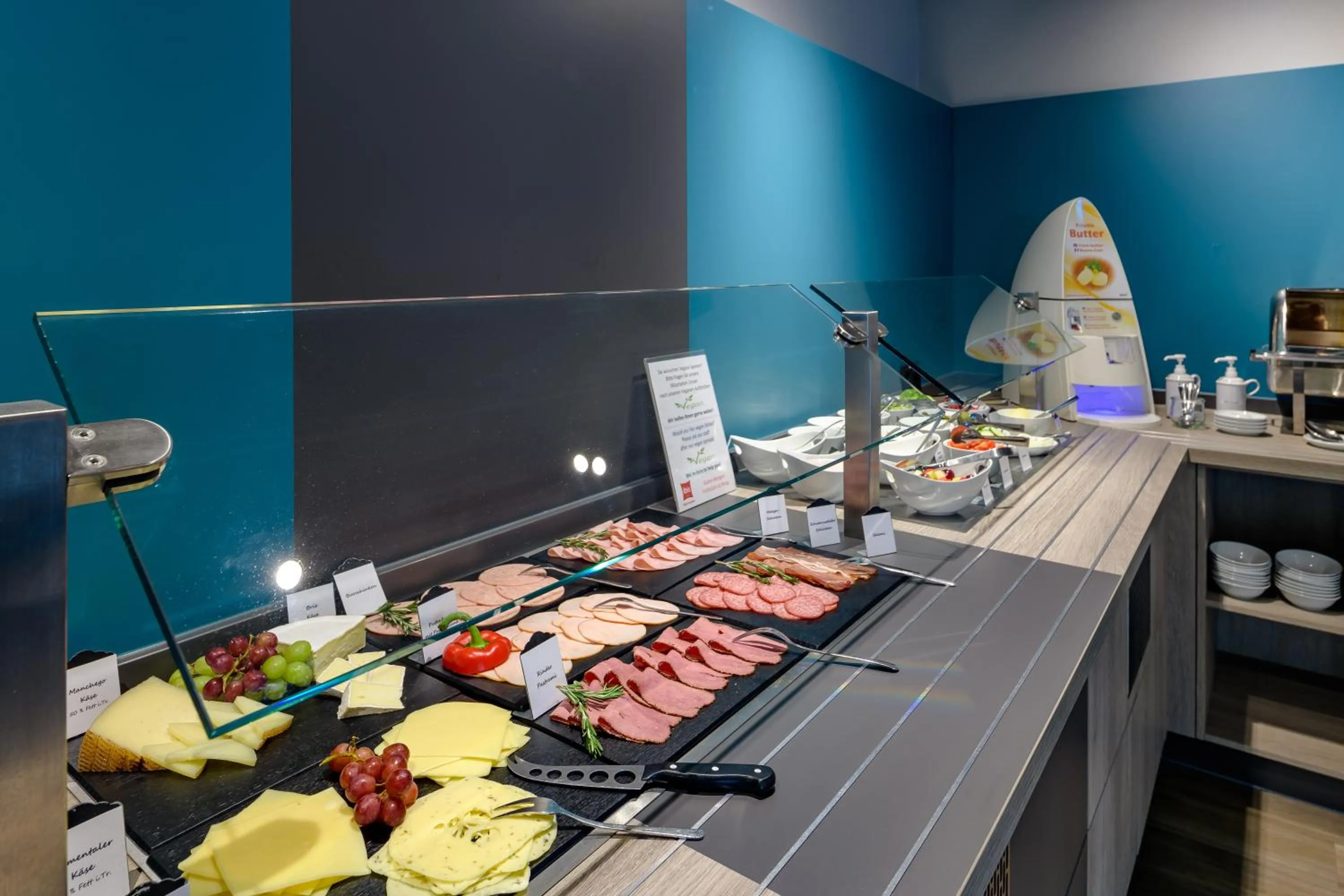 Breakfast in ibis Köln Frechen