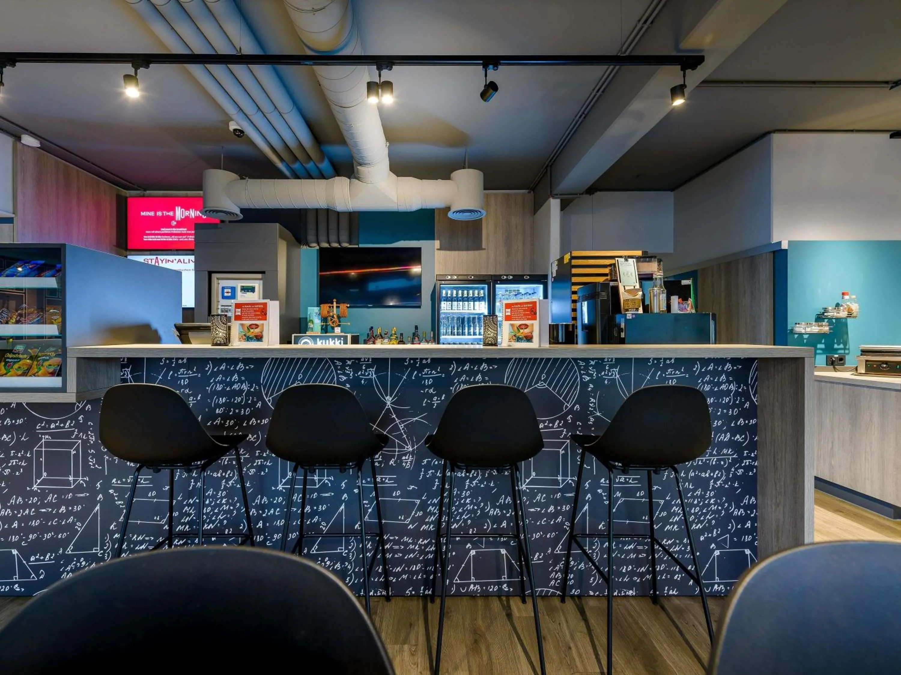 Lounge or bar in ibis Köln Frechen