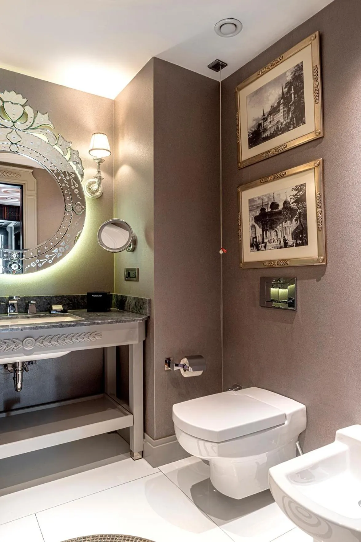 Toilet in Wyndham Grand Istanbul Kalamış Marina Hotel