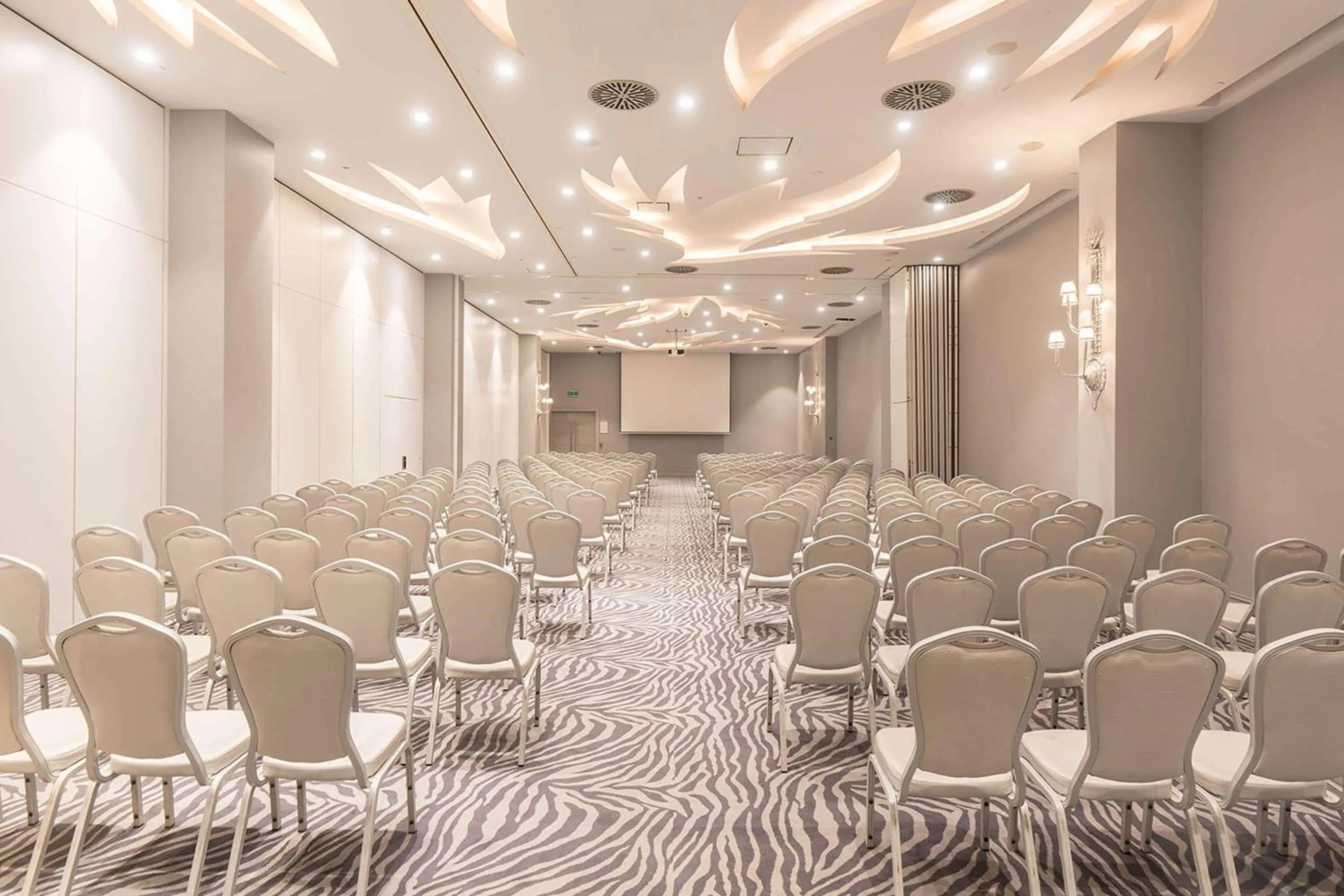 Meeting/conference room in Wyndham Grand Istanbul Kalamış Marina Hotel