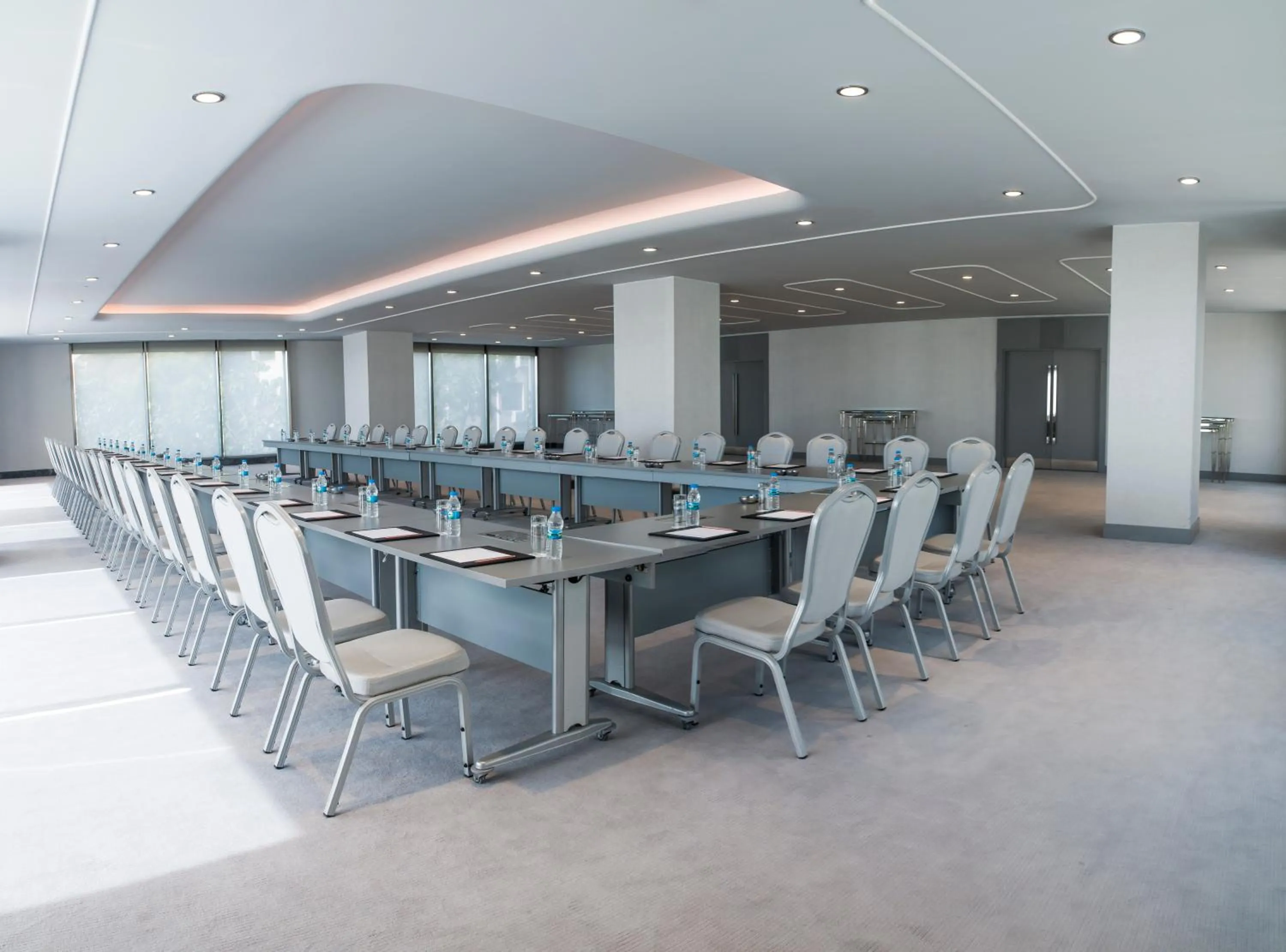 Business facilities in Wyndham Grand Istanbul Kalamış Marina Hotel