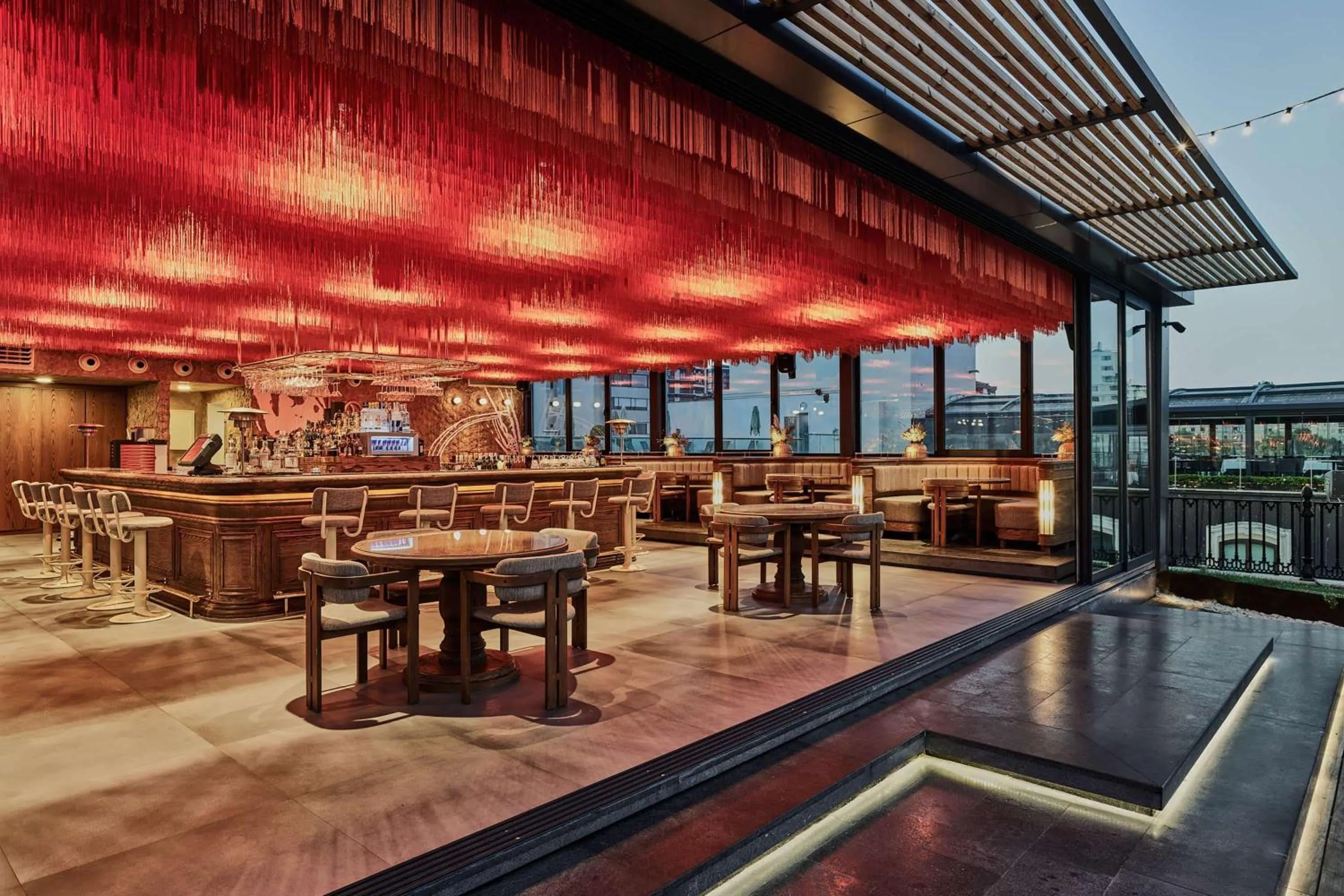 Restaurant/places to eat in Wyndham Grand Istanbul Kalamış Marina Hotel