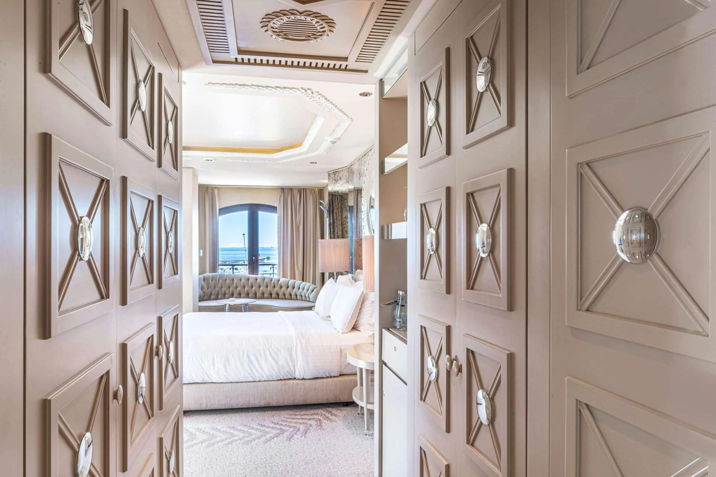 Photo of the whole room, Bed in Wyndham Grand Istanbul Kalamış Marina Hotel