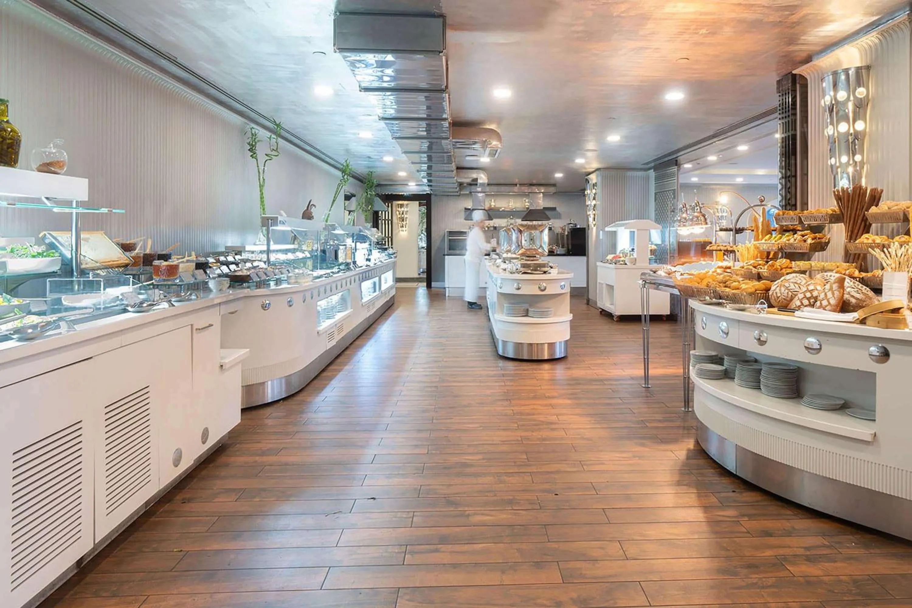 Restaurant/places to eat in Wyndham Grand Istanbul Kalamış Marina Hotel