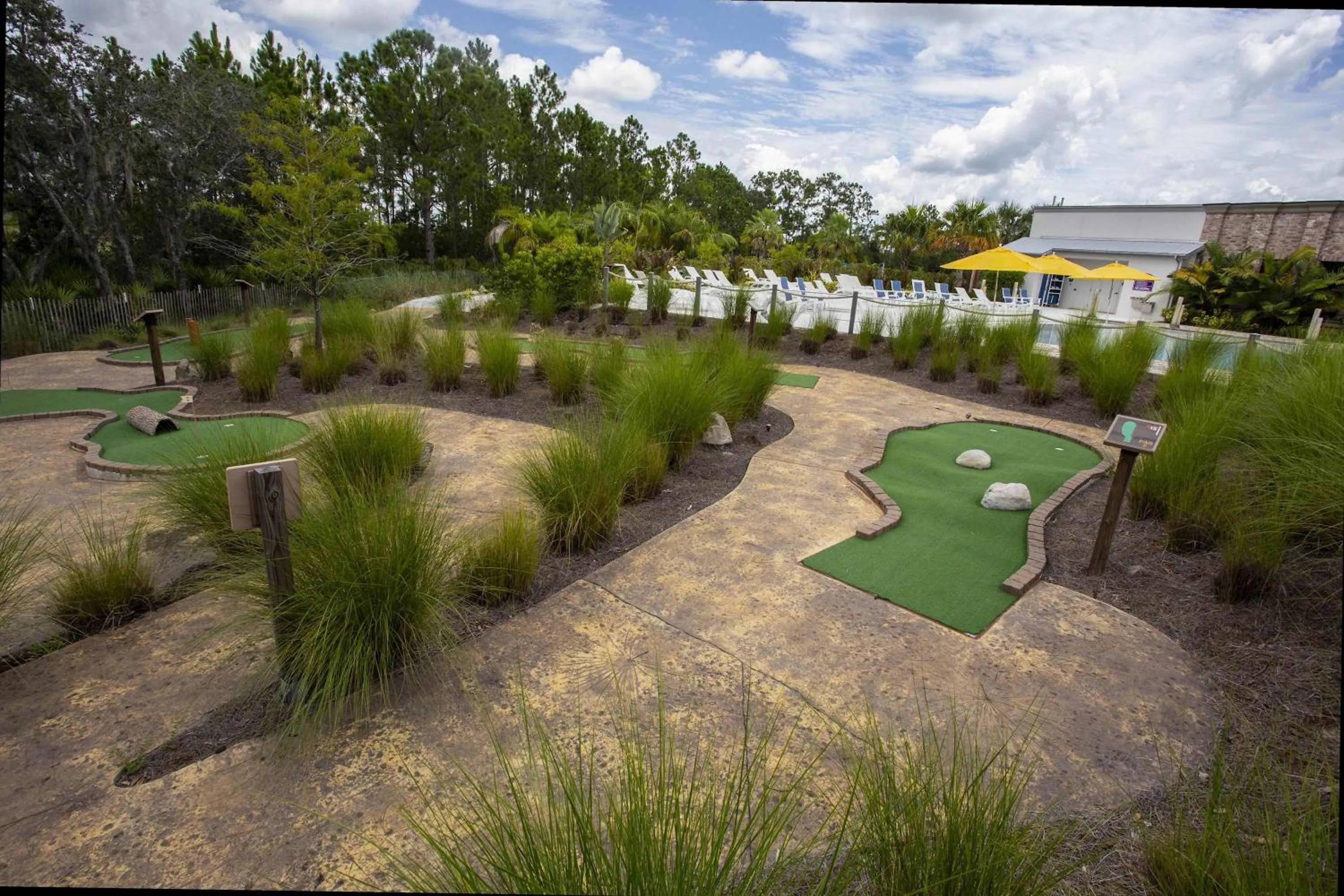 Stunning 5 Bd Home w/ Pool Close to Disney 174