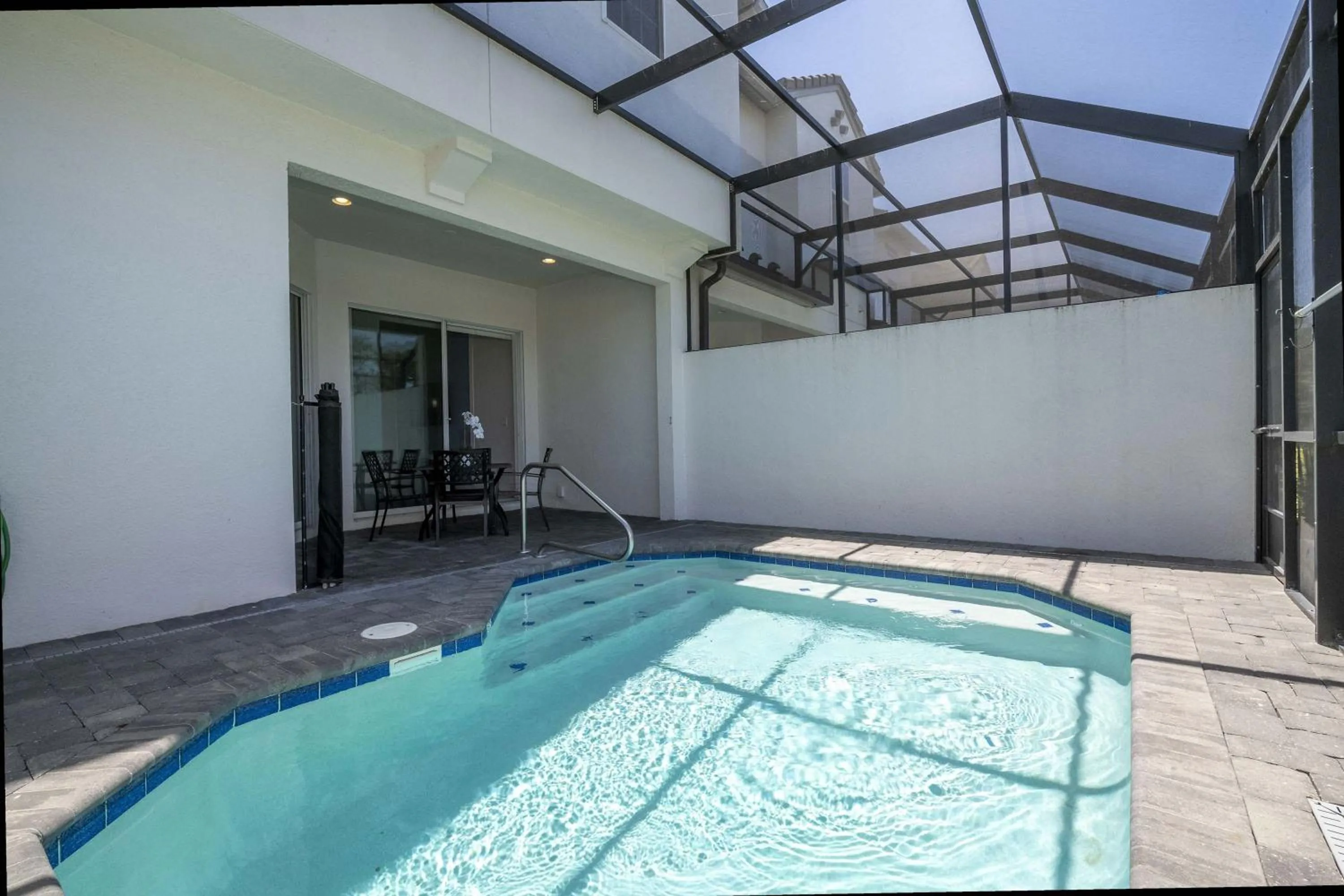 Stunning 5 Bd Home w/ Pool Close to Disney 174