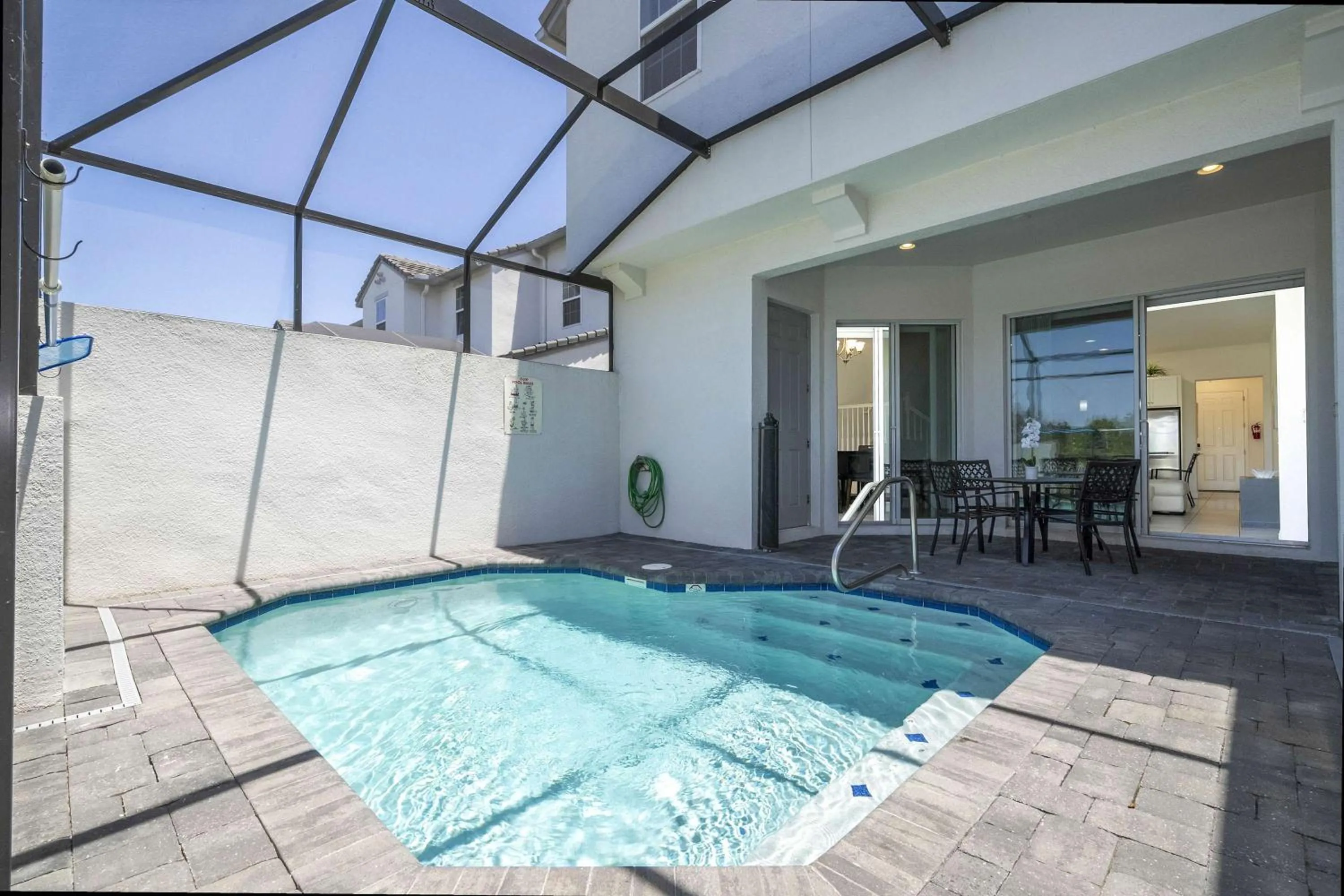 Stunning 5 Bd Home w/ Pool Close to Disney 174