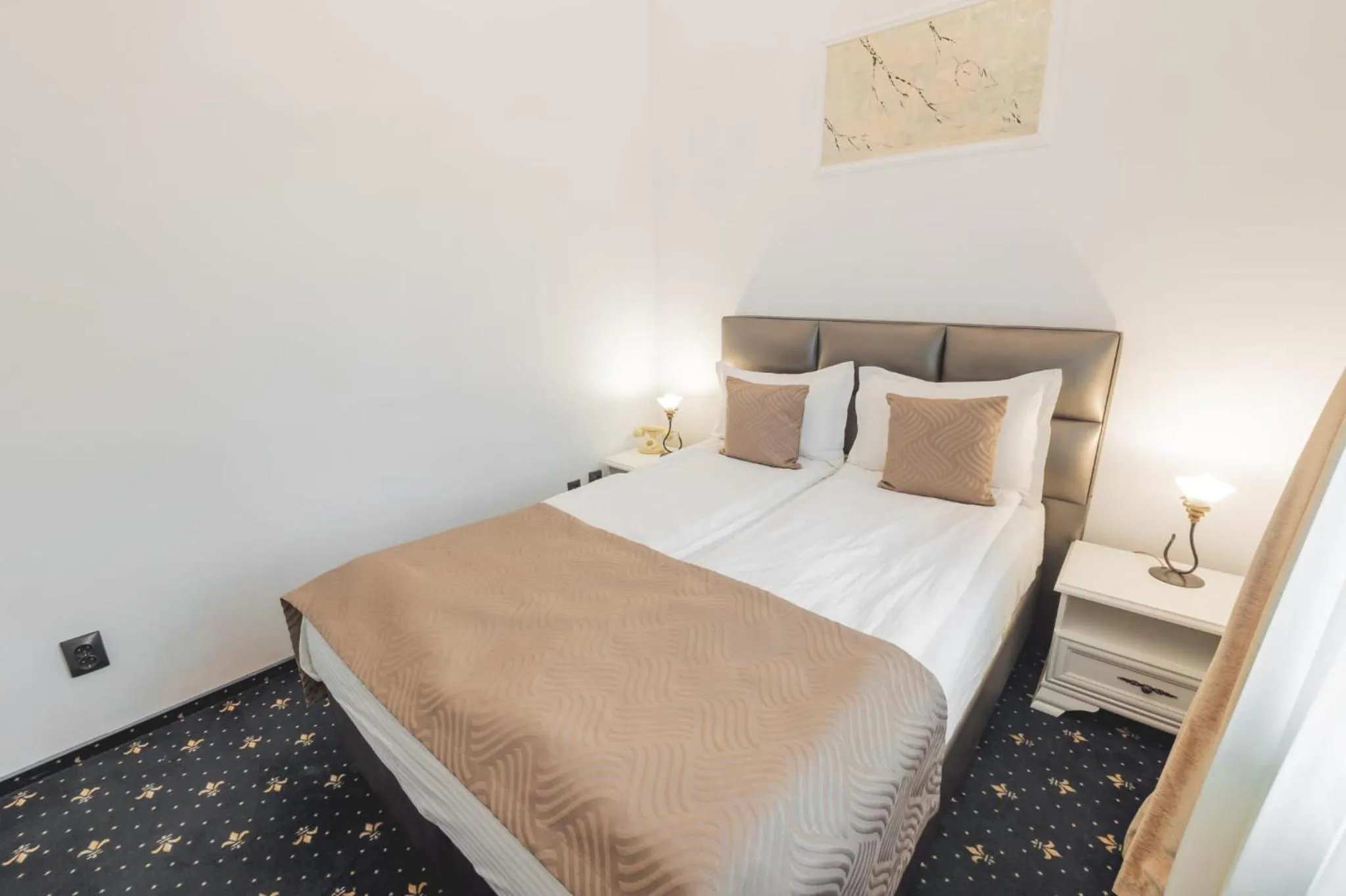 Bedroom, Bed in Hotel Carol - Vatra Dornei