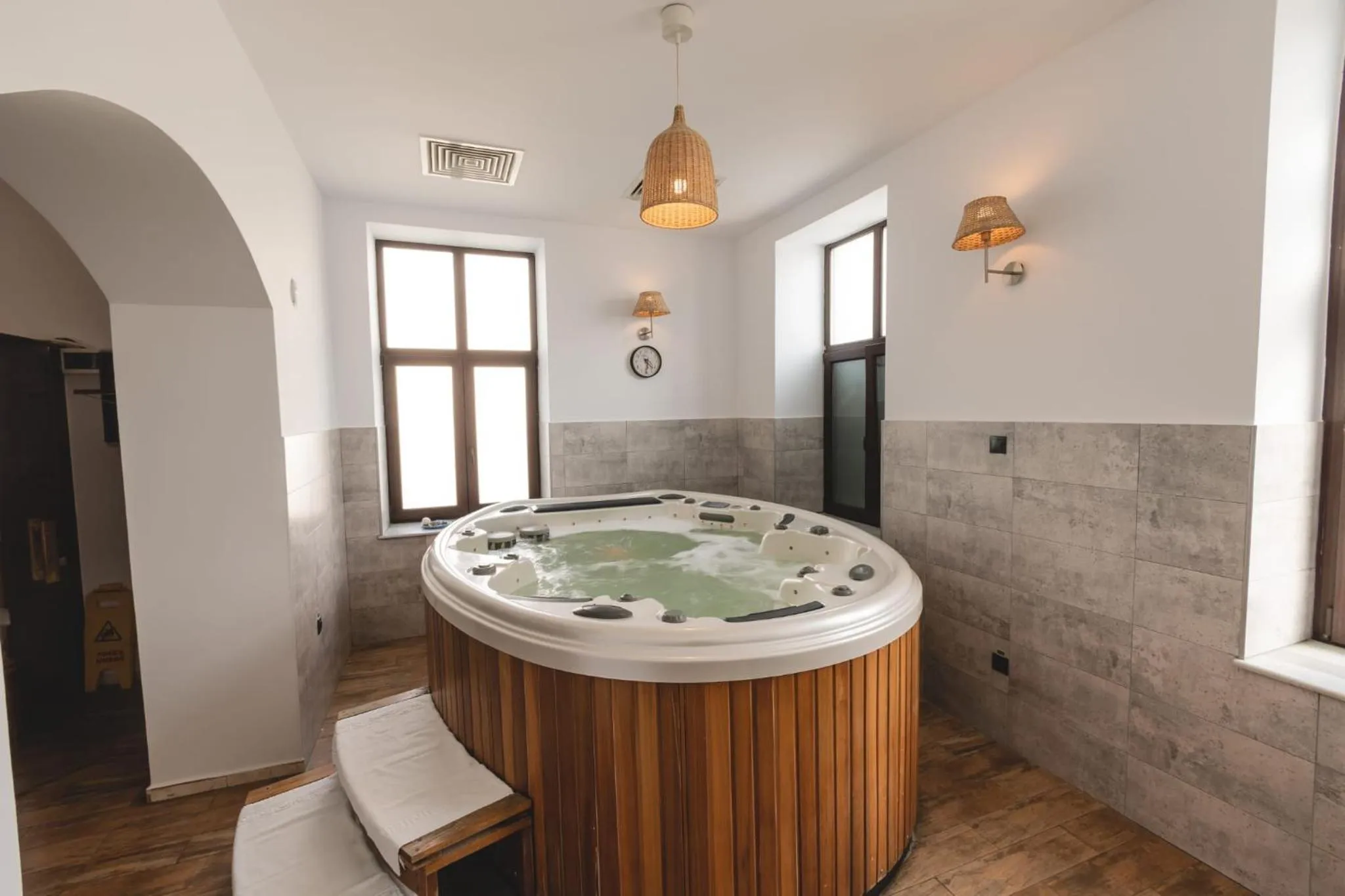 Hot Tub in Hotel Carol - Vatra Dornei