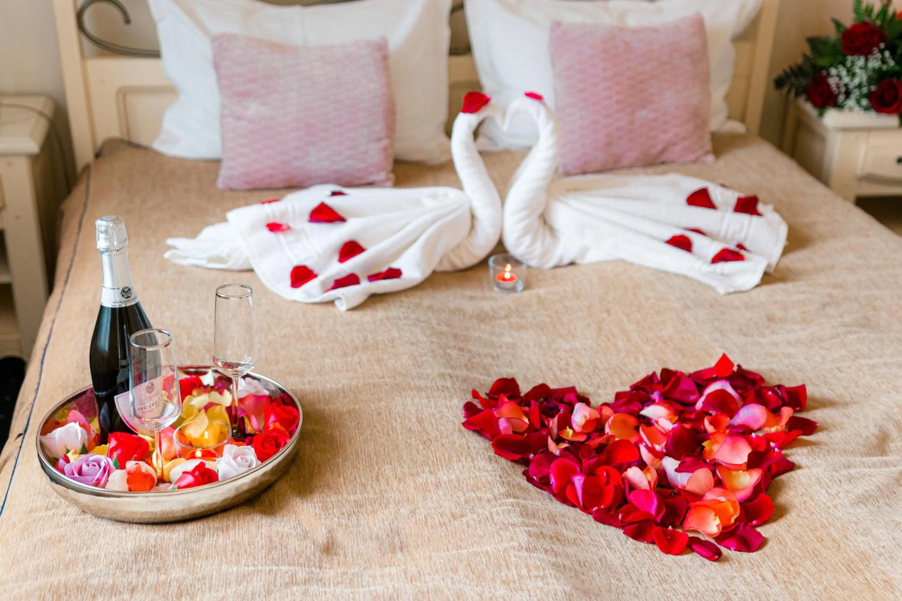 Photo of the whole room, Bed in Hotel Carol - Vatra Dornei