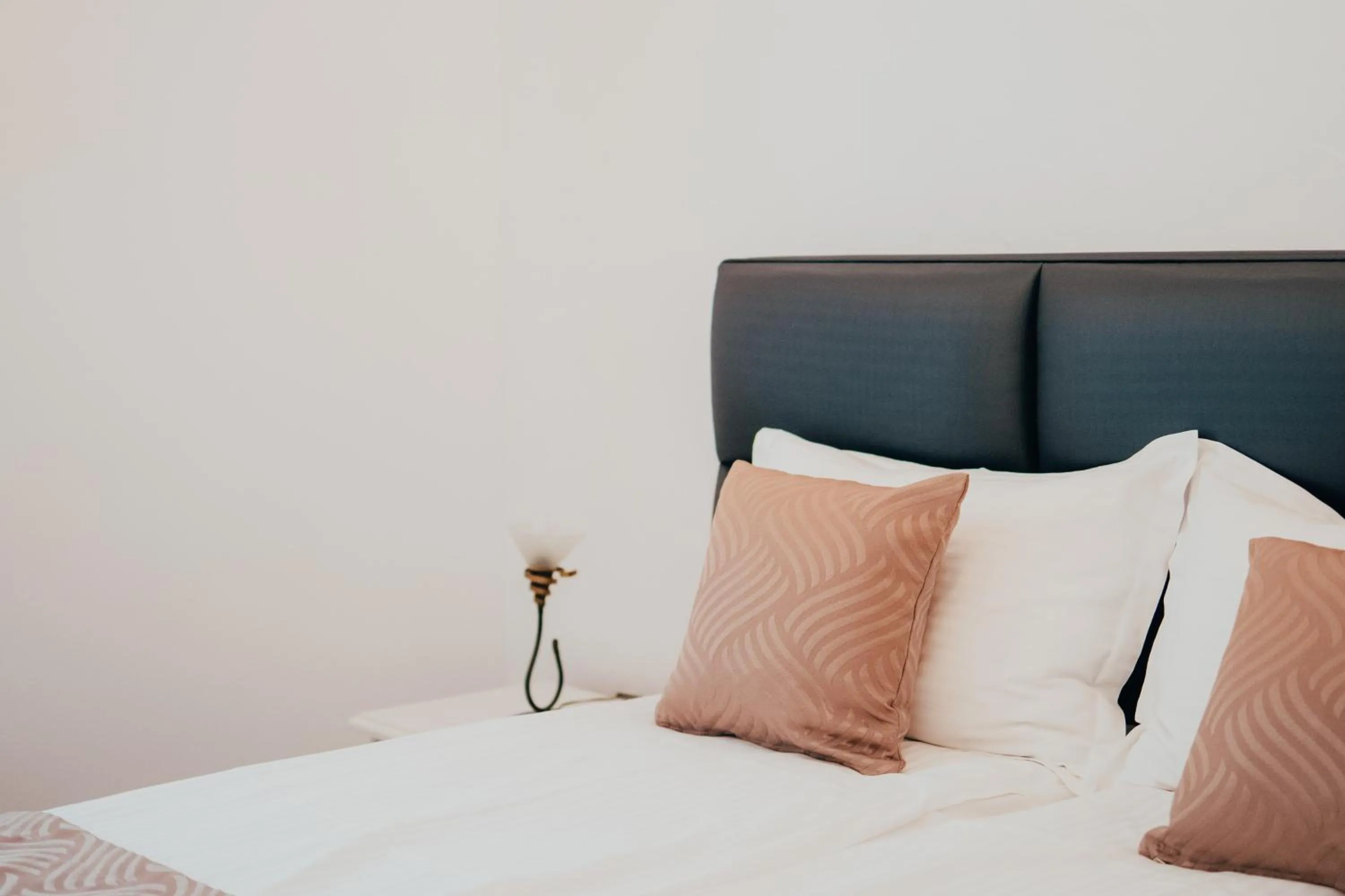 Bed in Hotel Carol - Vatra Dornei