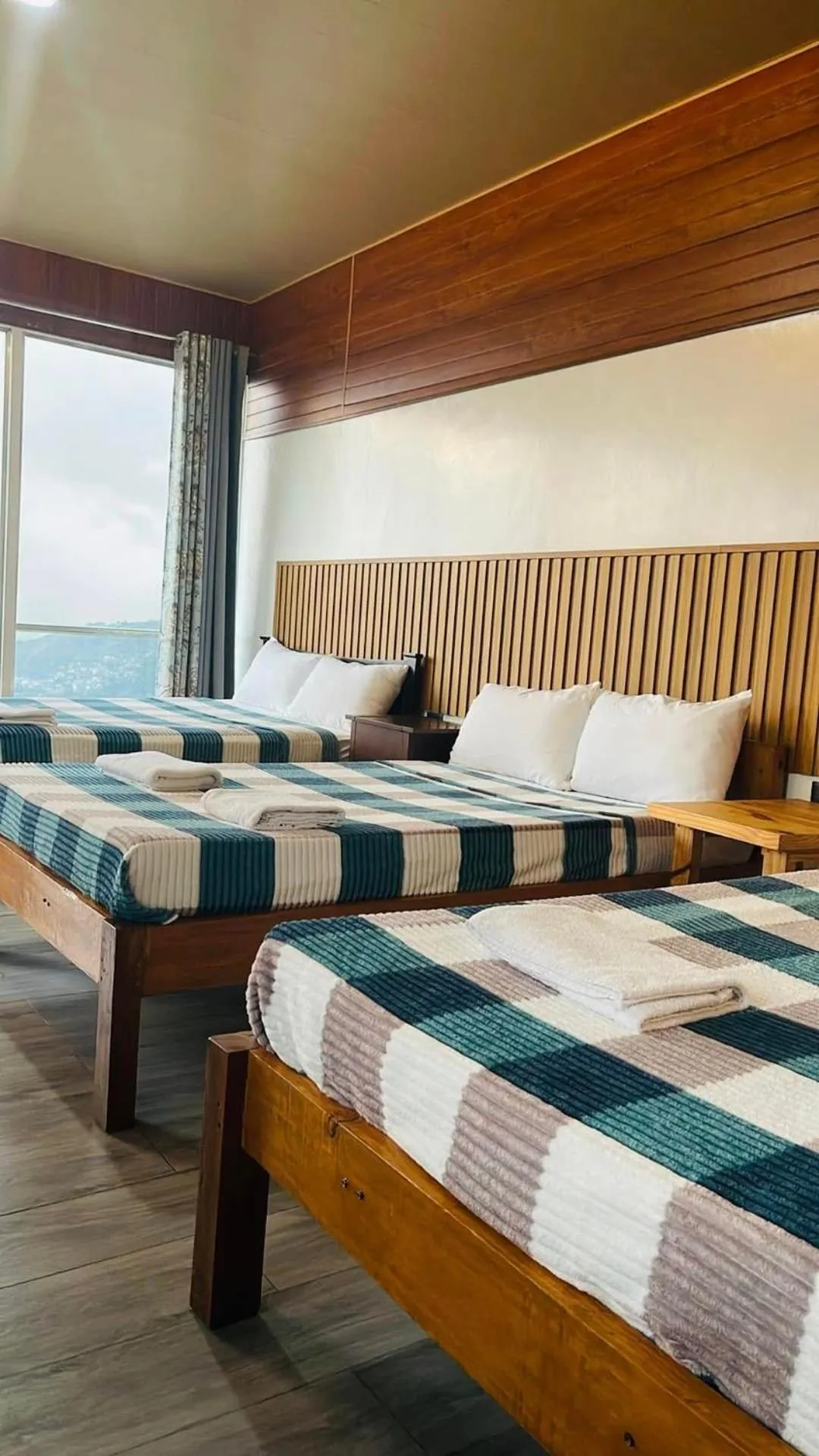 Bed in Wanay's Rocky Mountain Homestay