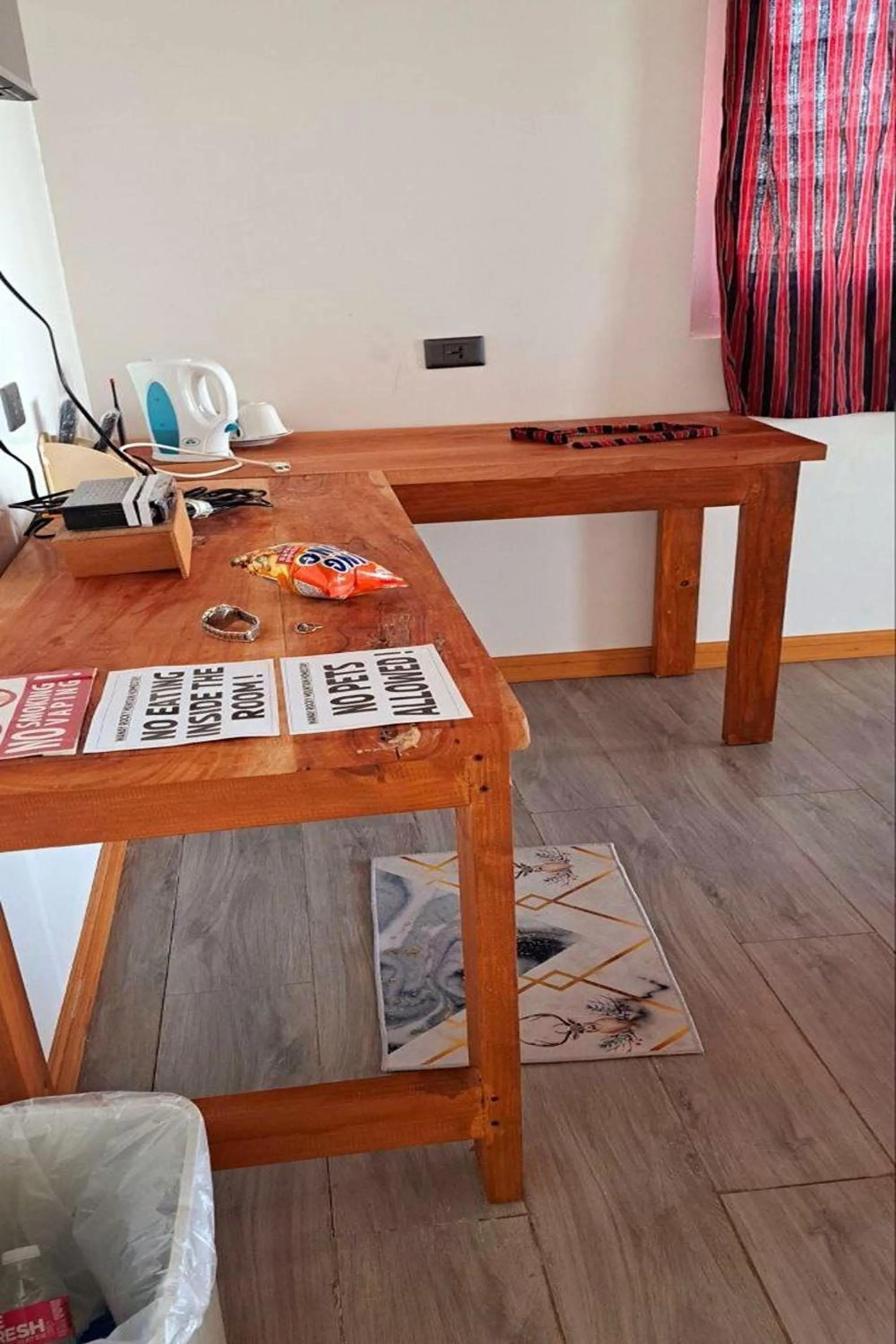 Living room in Wanay's Rocky Mountain Homestay