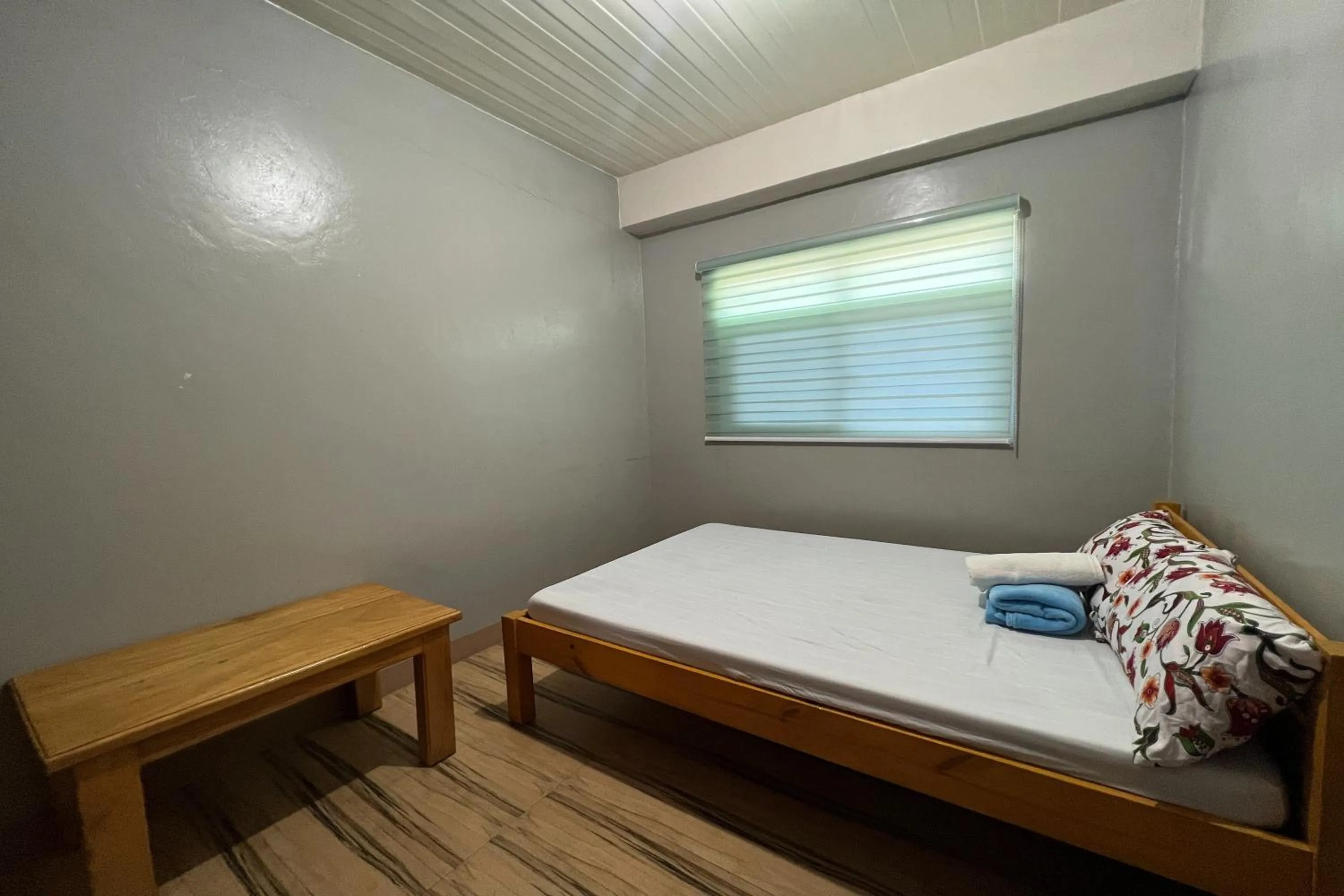 Bed in Wanay's Rocky Mountain Homestay