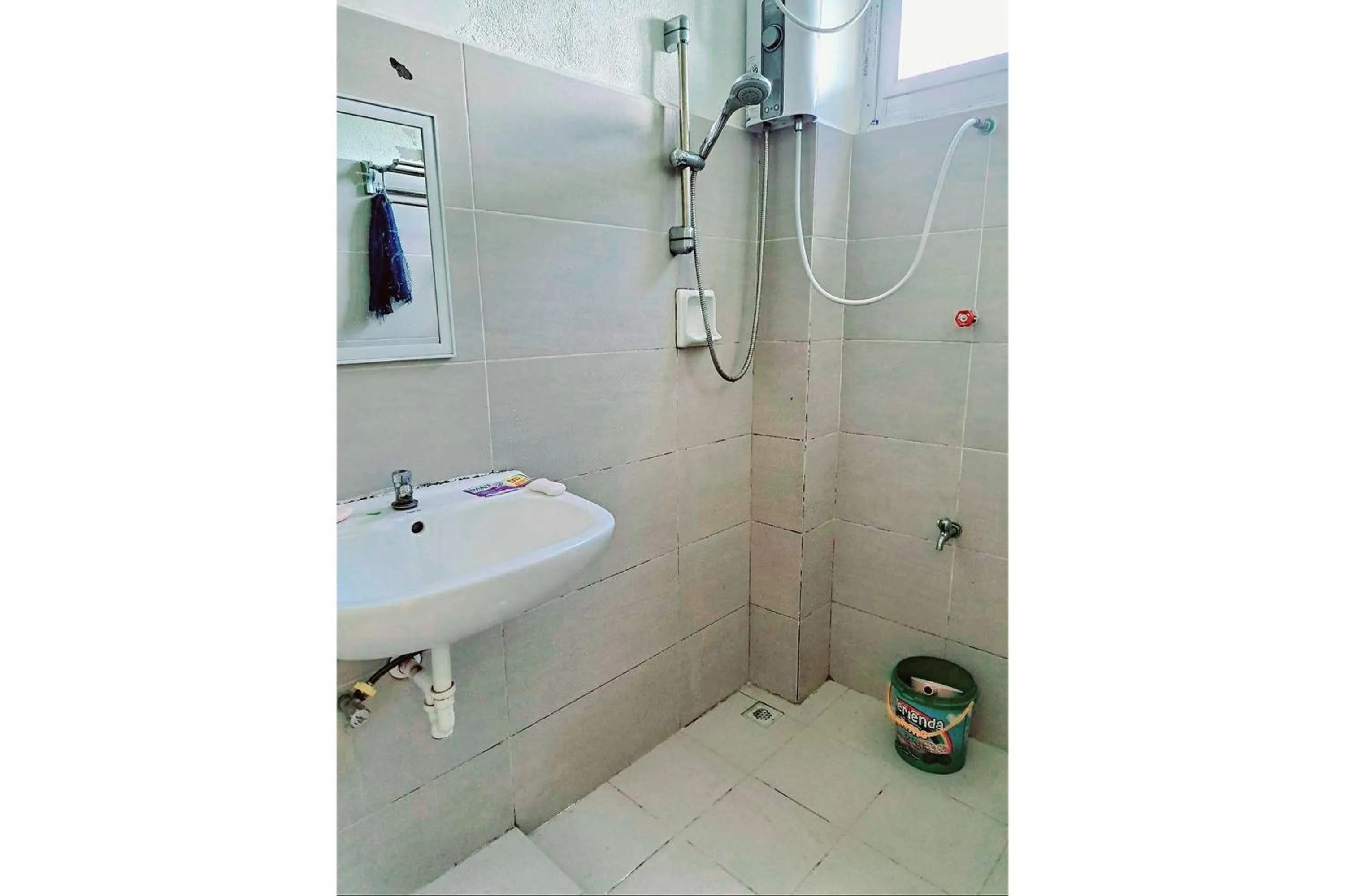 Bathroom in Wanay's Rocky Mountain Homestay