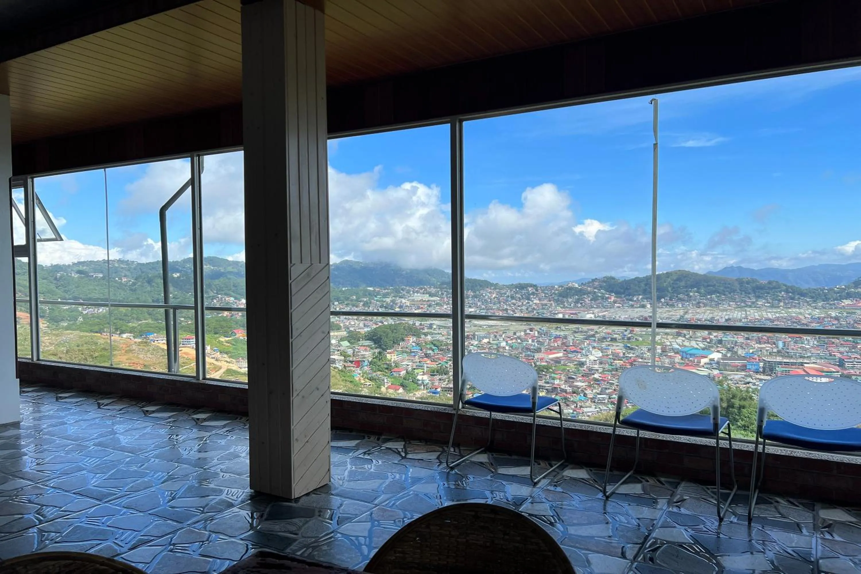 Seating area in Wanay's Rocky Mountain Homestay