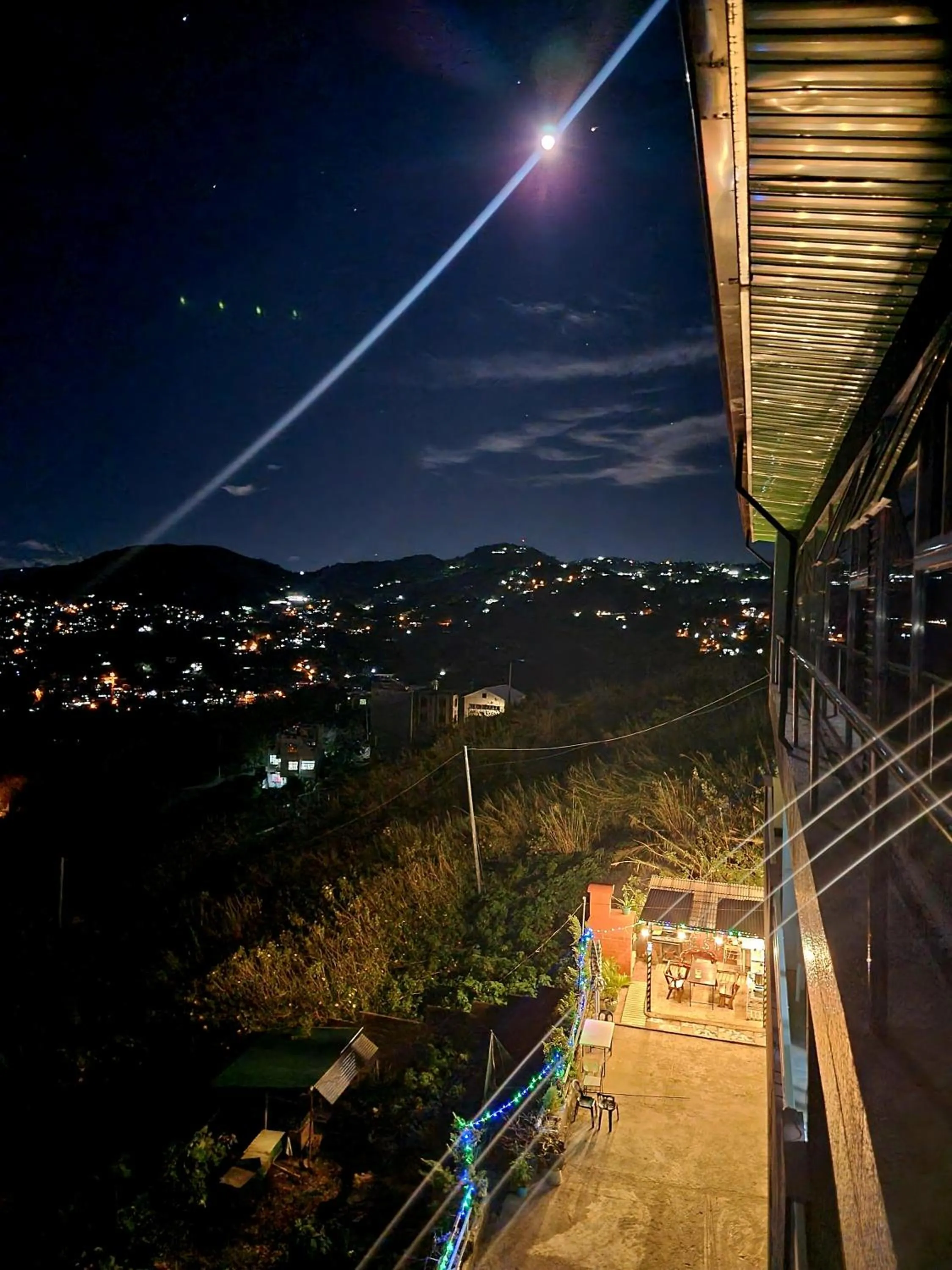 Night in Wanay's Rocky Mountain Homestay