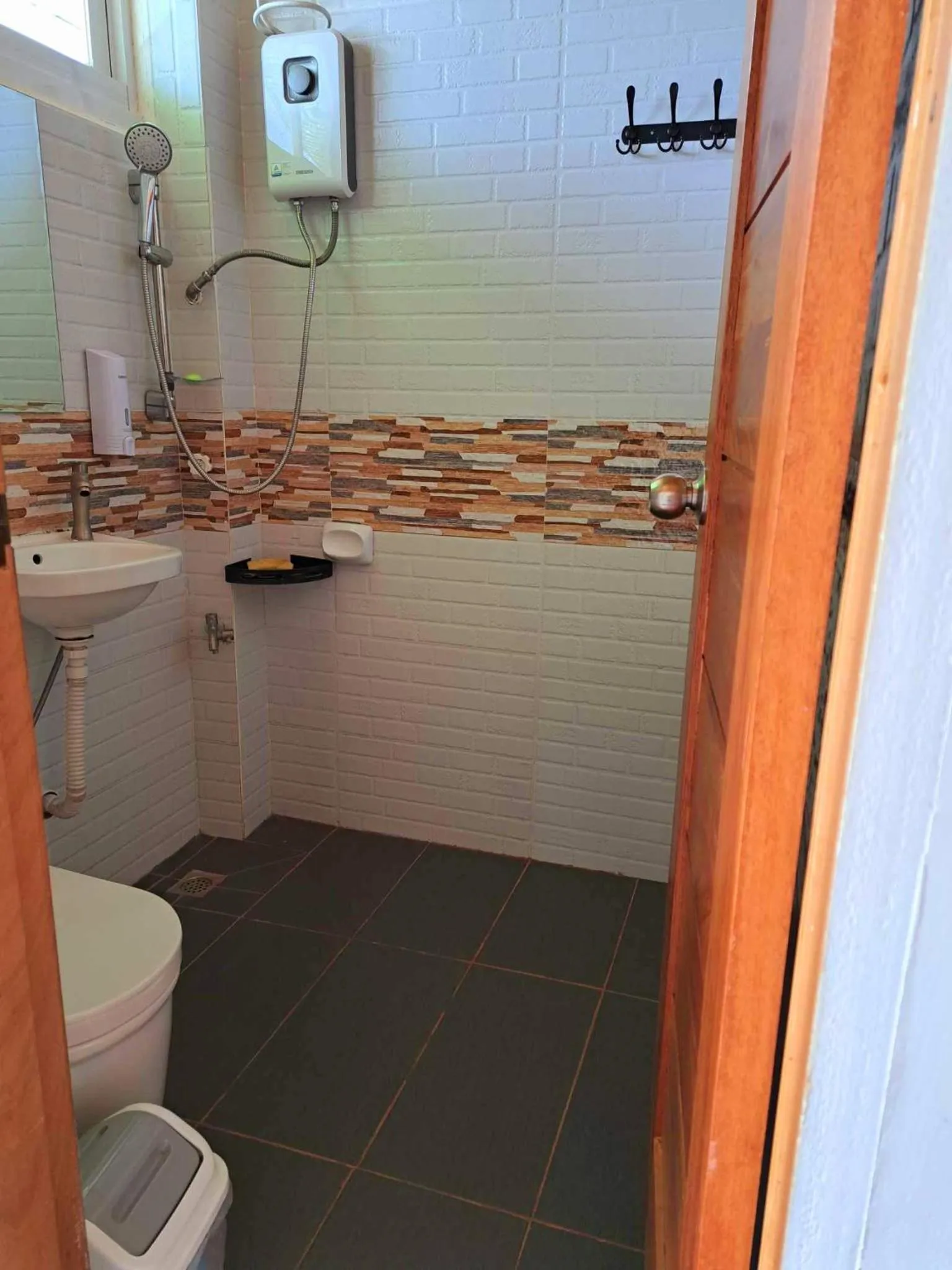 Wanay's Rocky Mountain Homestay