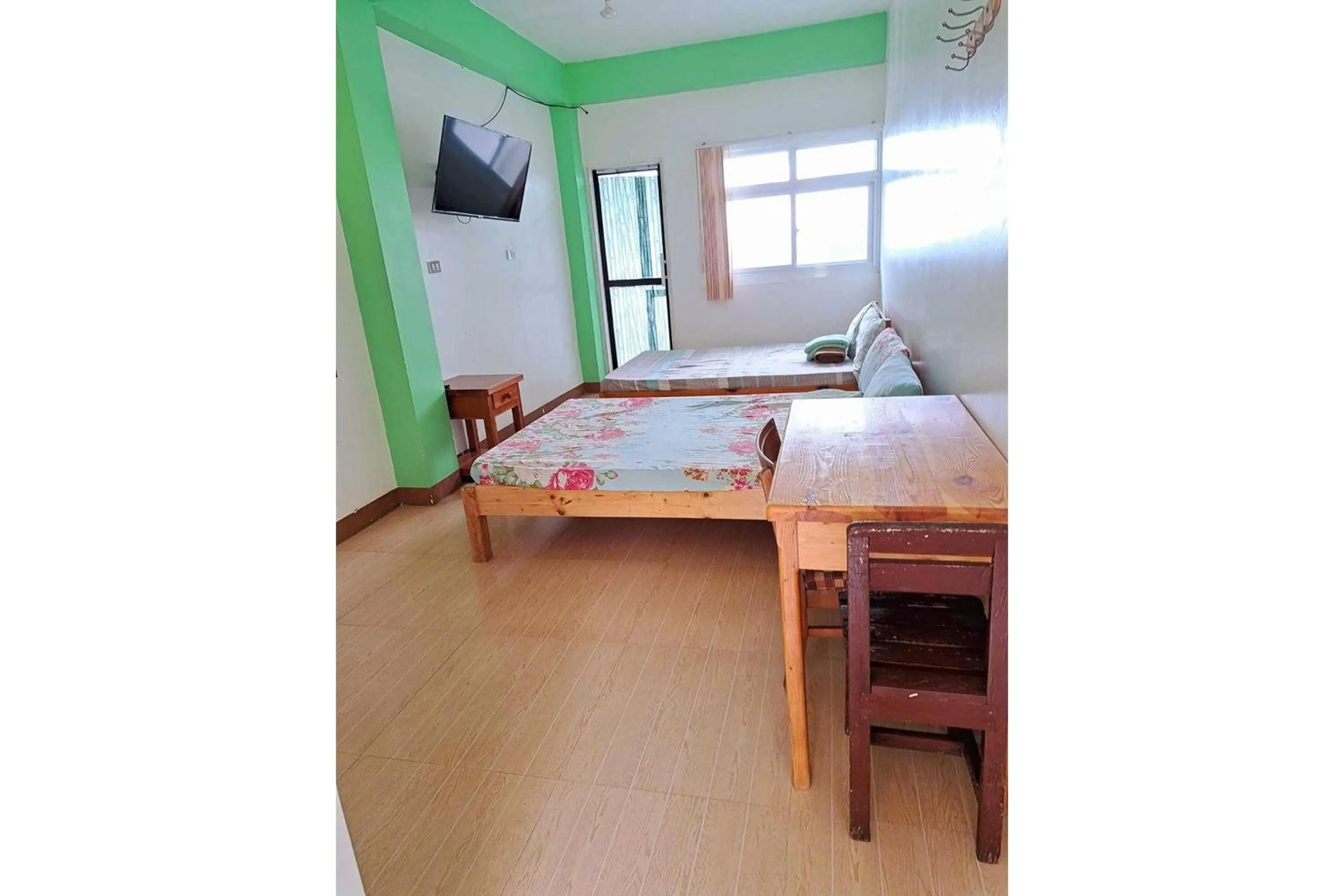 Bedroom in Wanay's Rocky Mountain Homestay