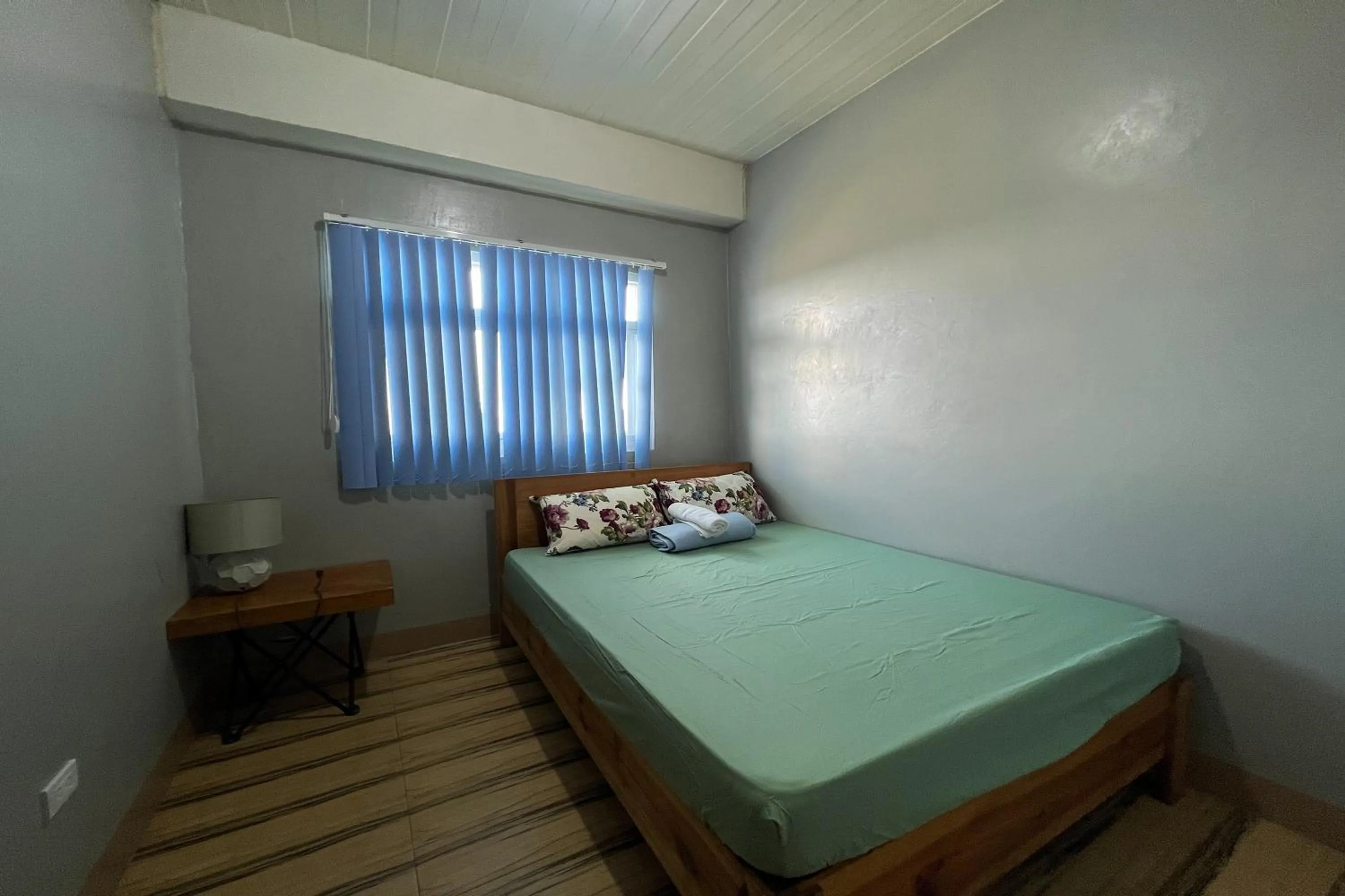 Bed in Wanay's Rocky Mountain Homestay