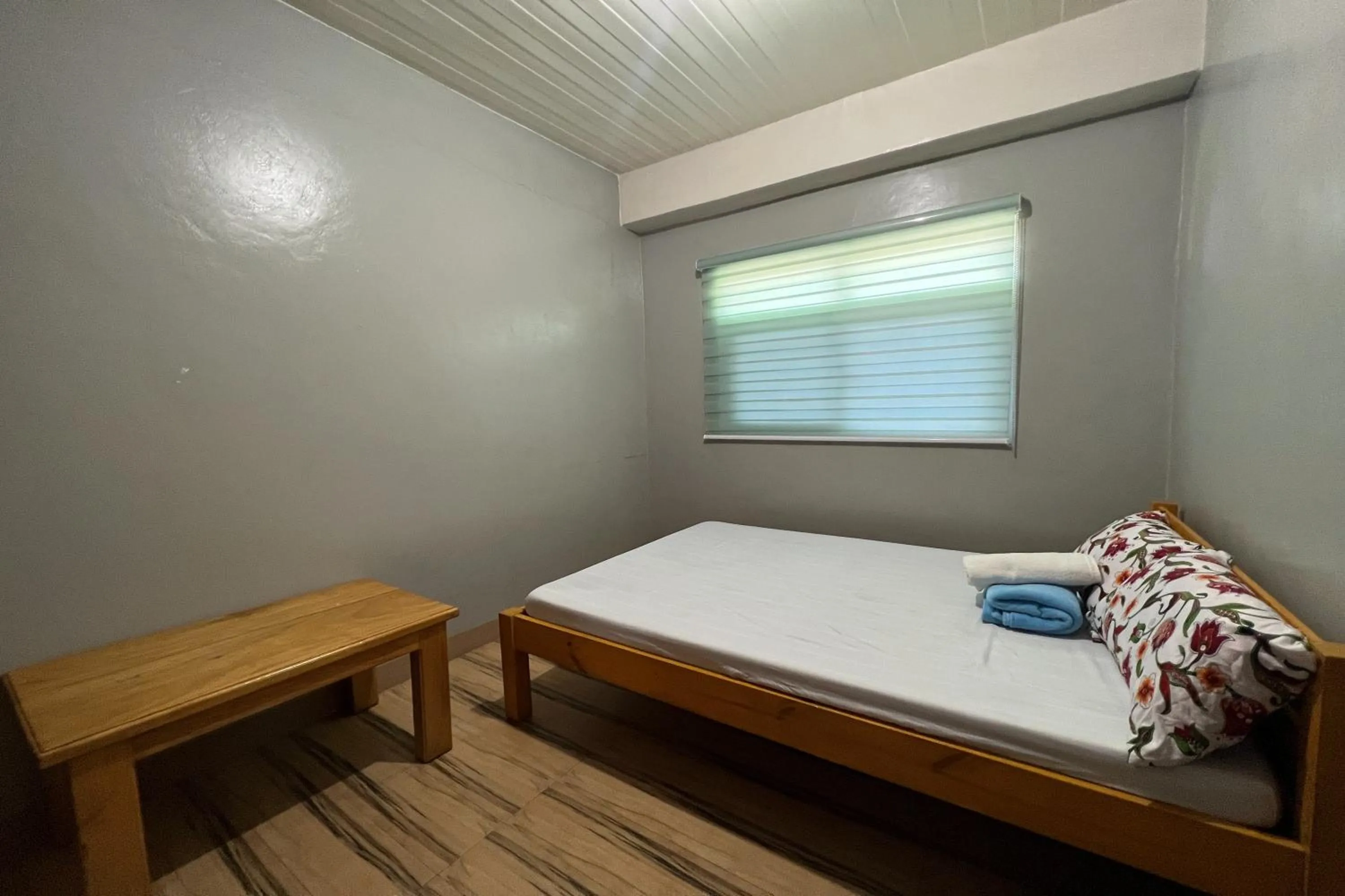 Bed in Wanay's Rocky Mountain Homestay