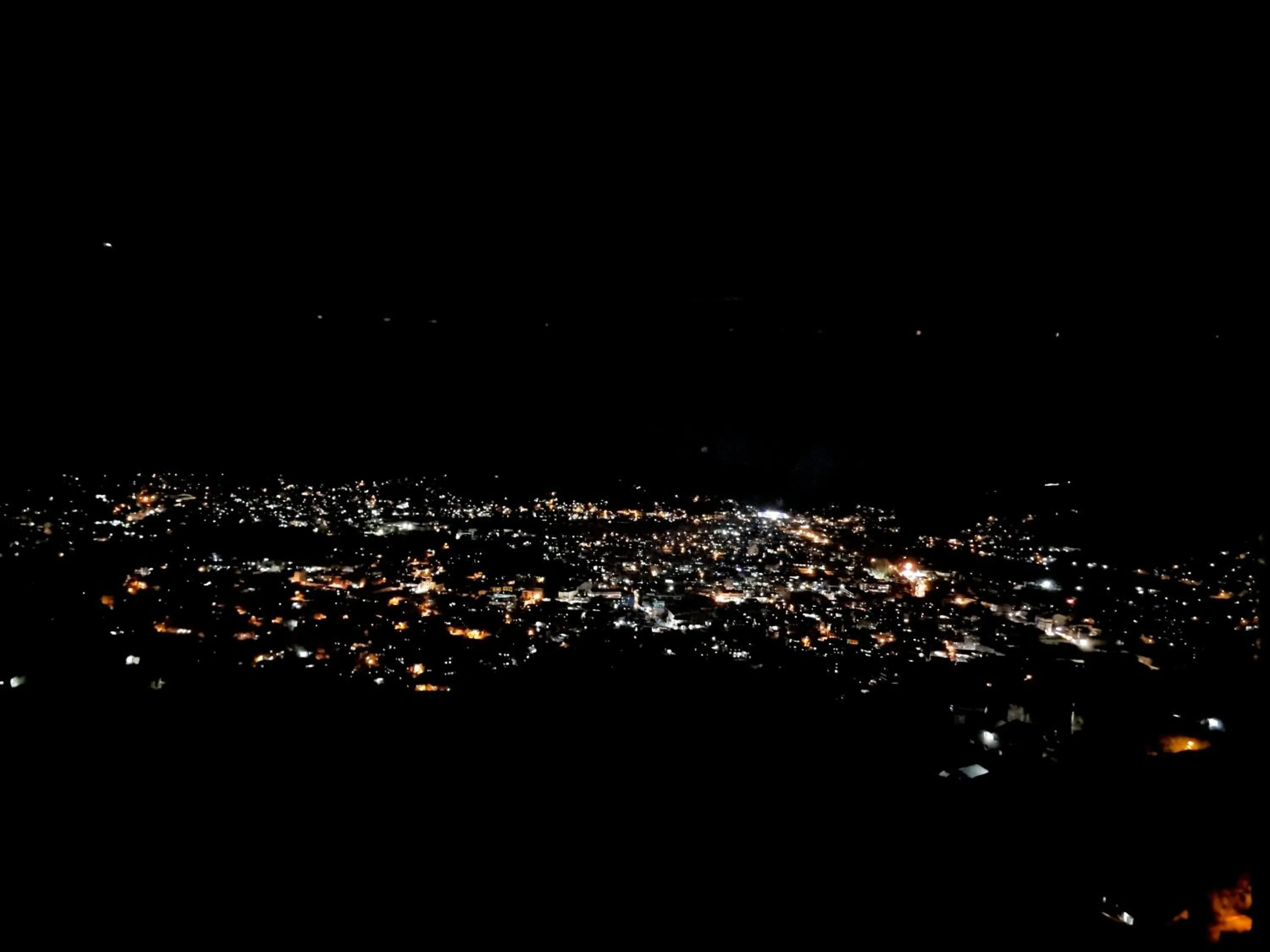 Night in Wanay's Rocky Mountain Homestay