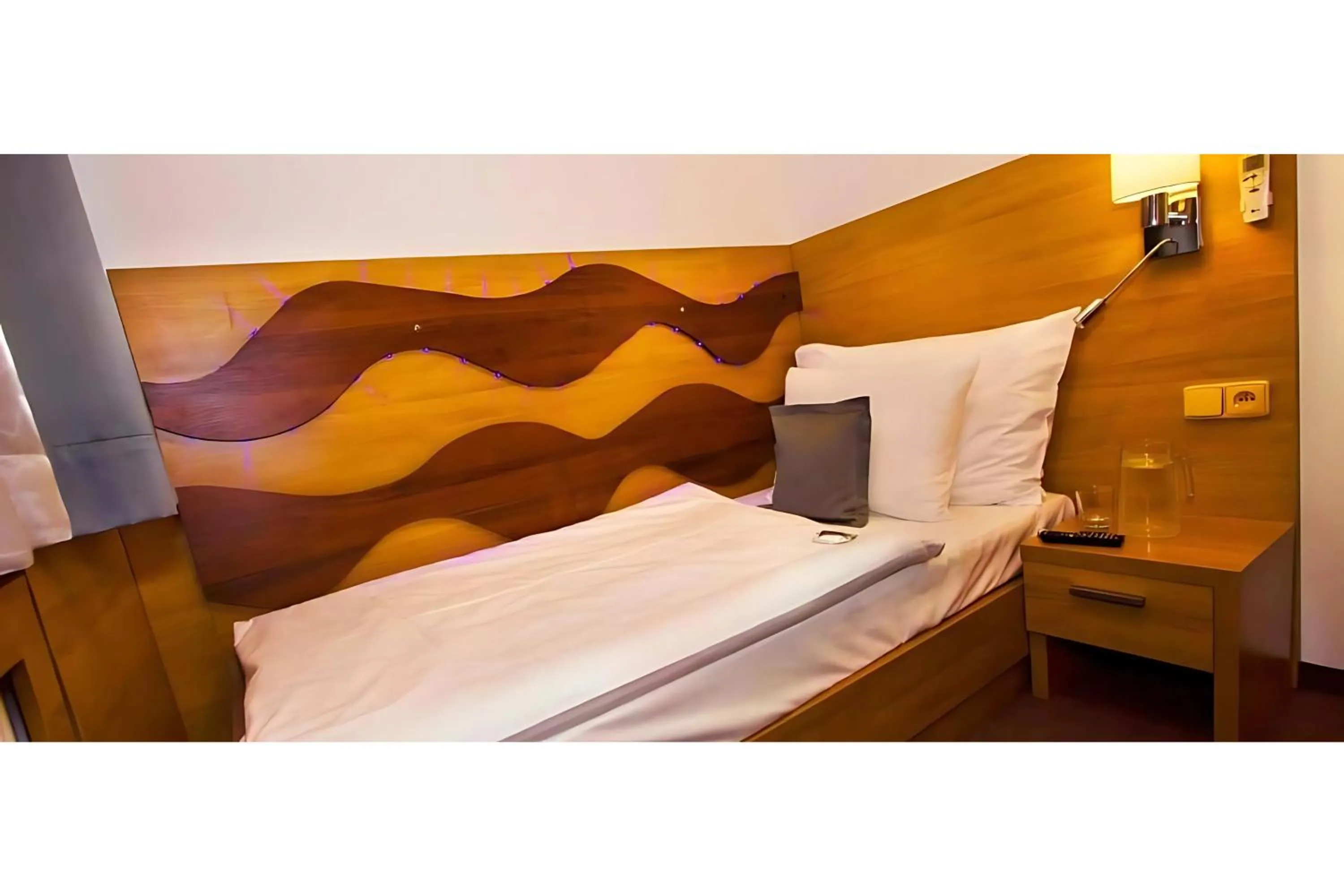 Photo of the whole room, Bed in Danubia Gate Hotel