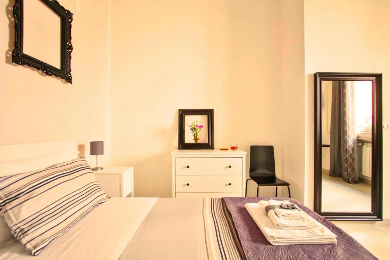 Bed in Last Minute Rooms Lecce