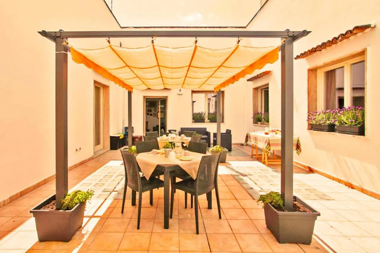 Patio in Last Minute Rooms Lecce