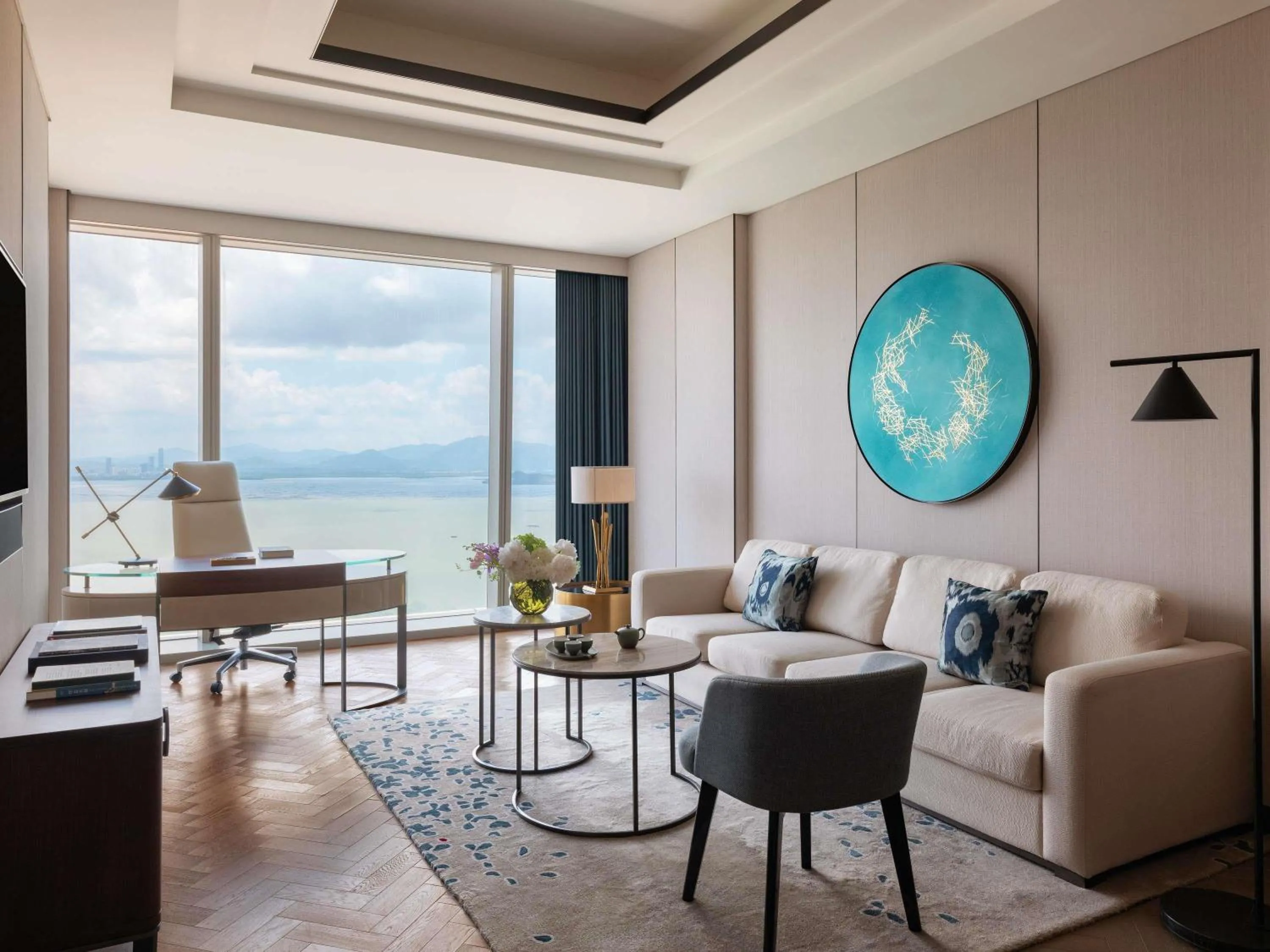 Bedroom in Raffles Shenzhen, Situated in the heart of One Shenzhen Bay, Book Now to Enjoy Free Minibar and Happy Hour Privileges at Long Bar on 71F