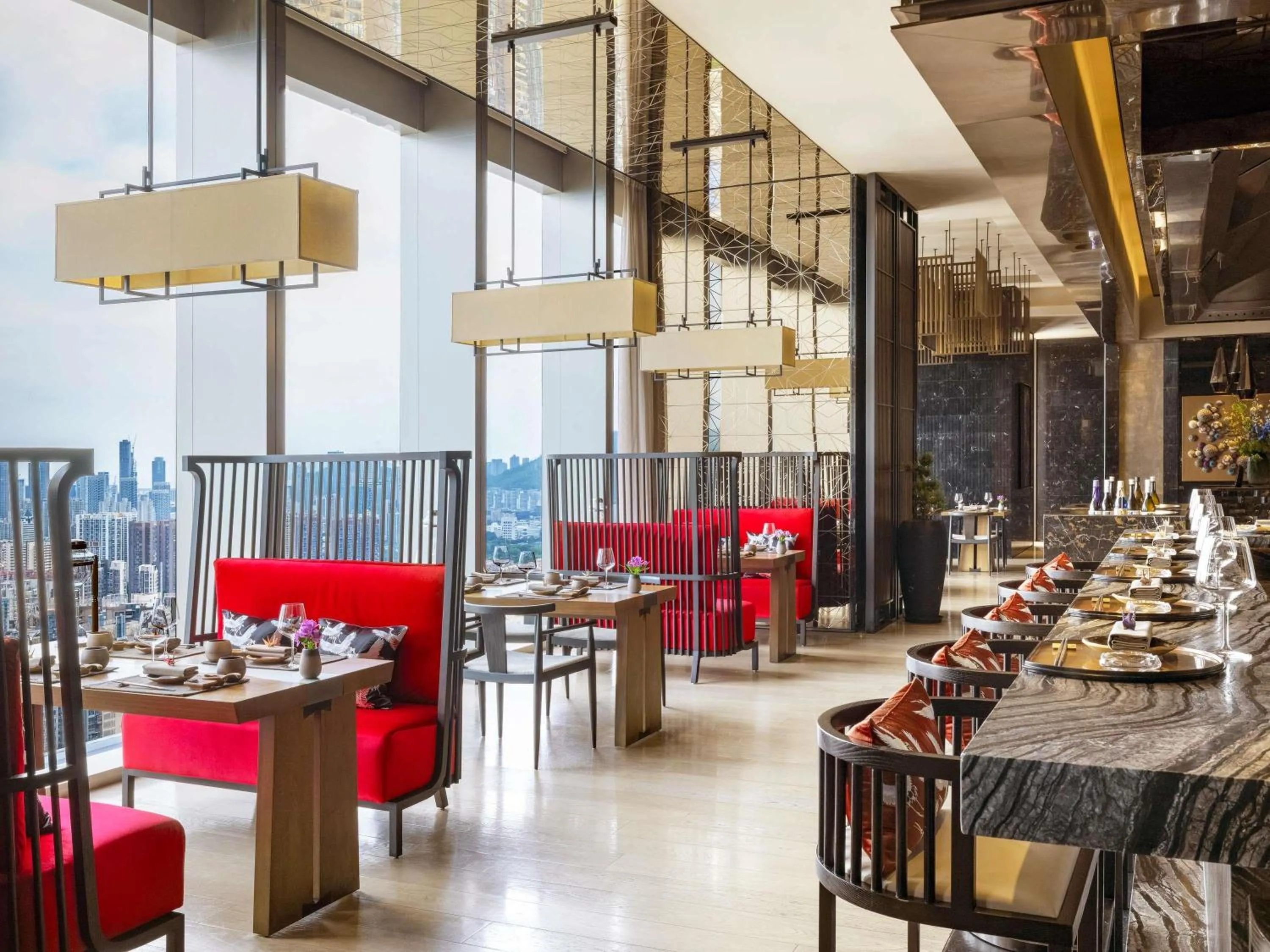 Restaurant/places to eat in Raffles Shenzhen, Situated in the heart of One Shenzhen Bay, Book Now to Enjoy Free Minibar and Happy Hour Privileges at Long Bar on 71F