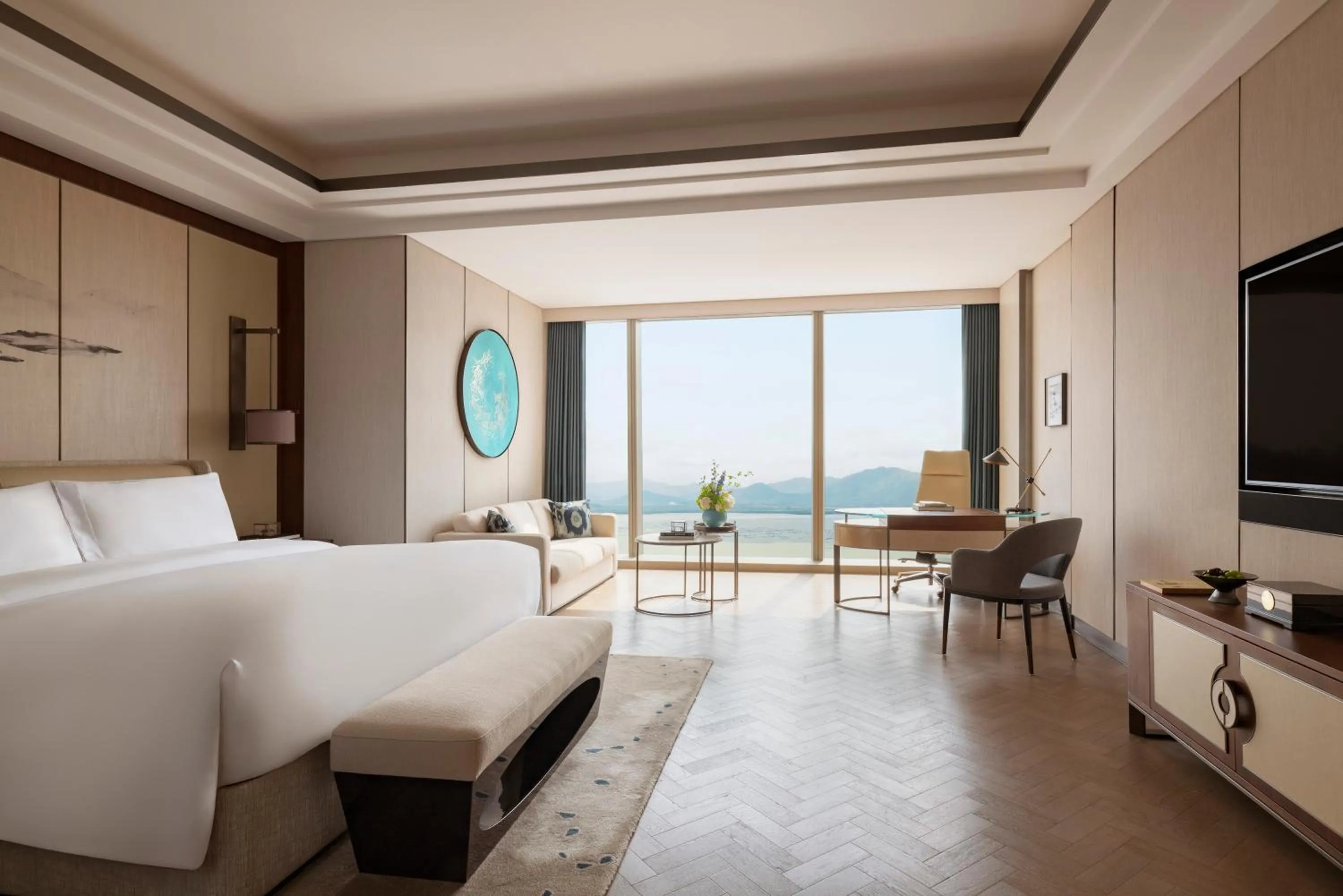 View (from property/room), Bed in Raffles Shenzhen, Situated in the heart of One Shenzhen Bay, Book Now to Enjoy Free Minibar and Happy Hour Privileges at Long Bar on 71F