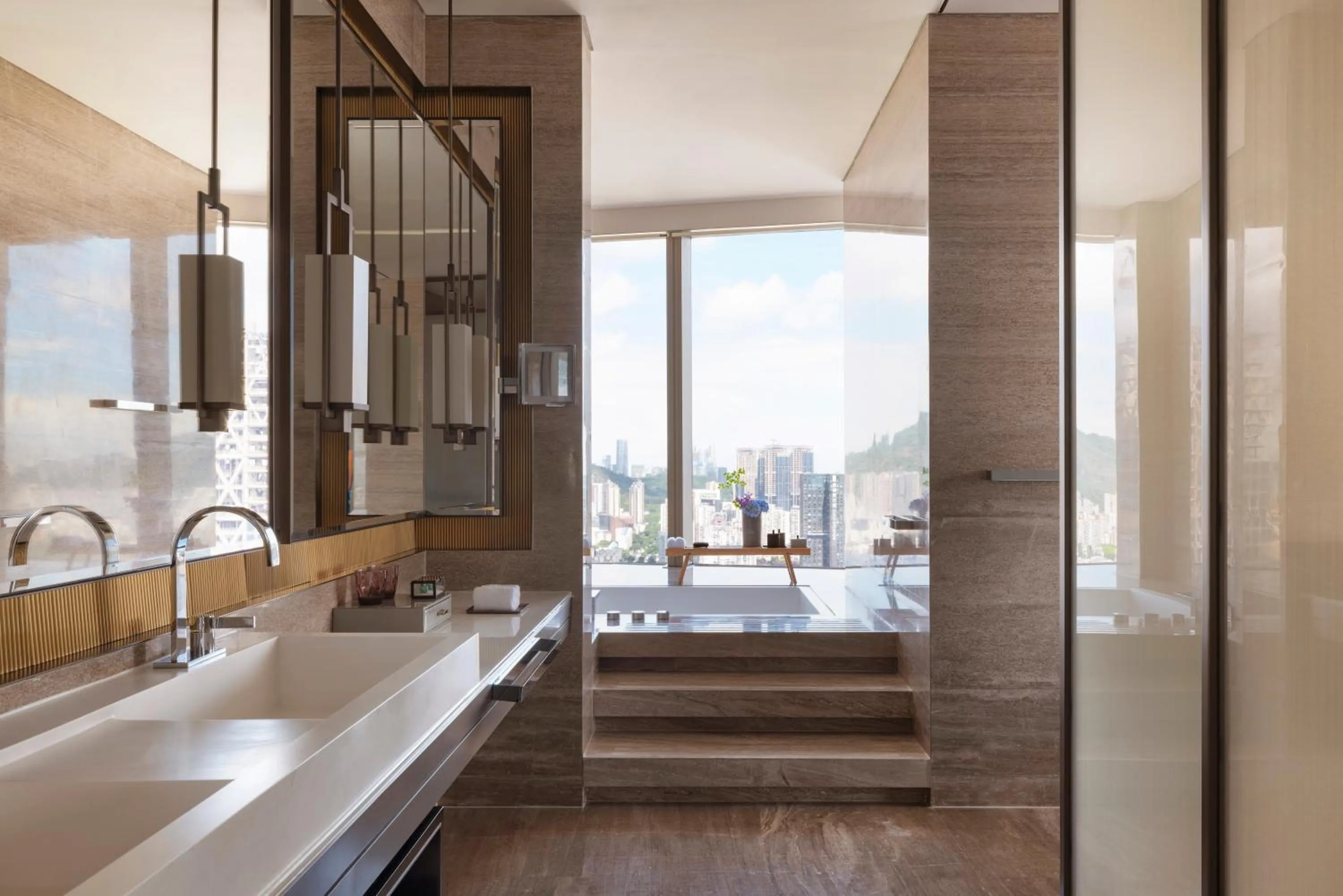 Bath in Raffles Shenzhen, Situated in the heart of One Shenzhen Bay, Book Now to Enjoy Free Minibar and Happy Hour Privileges at Long Bar on 71F