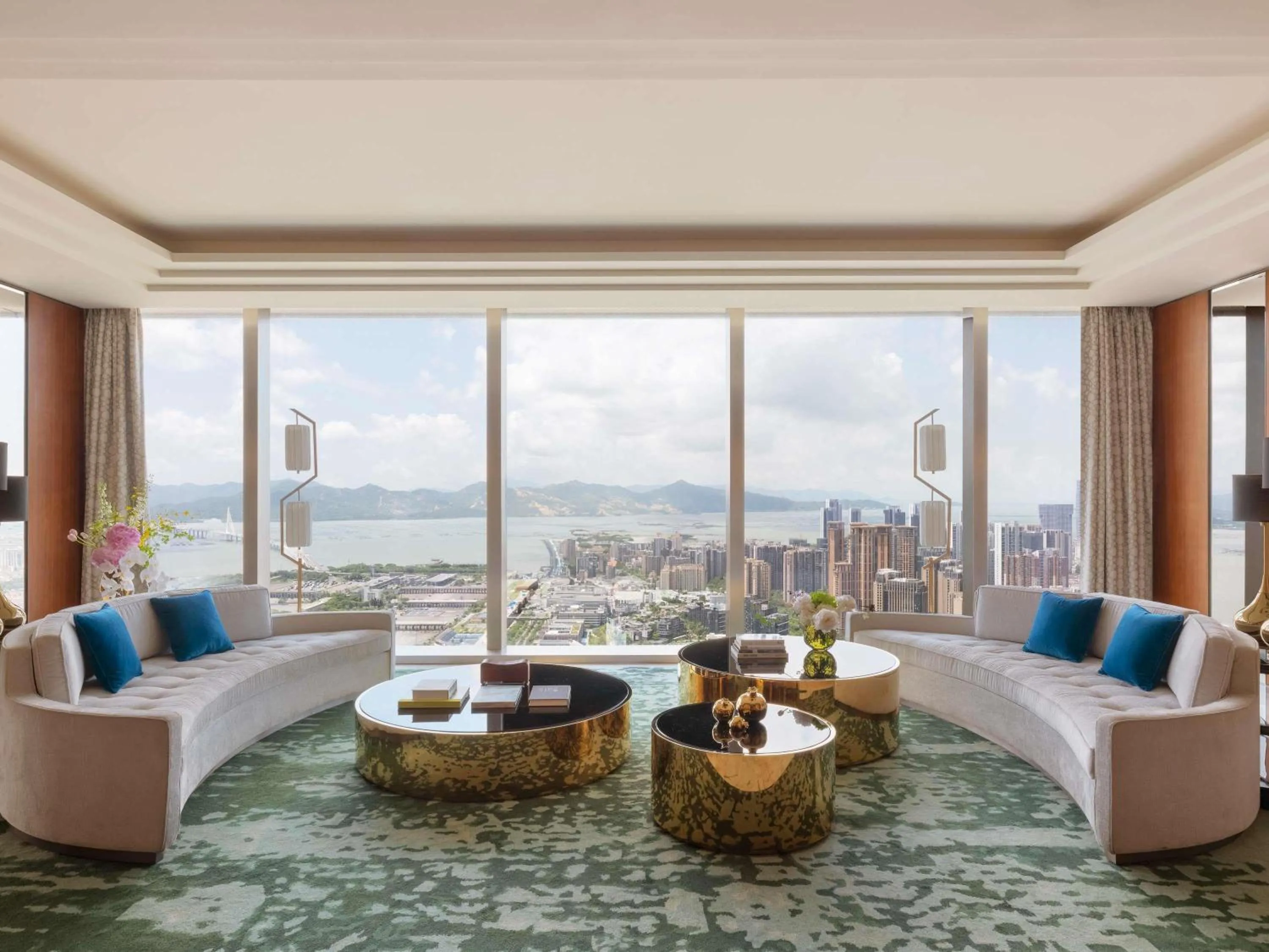 Bedroom in Raffles Shenzhen, Situated in the heart of One Shenzhen Bay, Book Now to Enjoy Free Minibar and Happy Hour Privileges at Long Bar on 71F