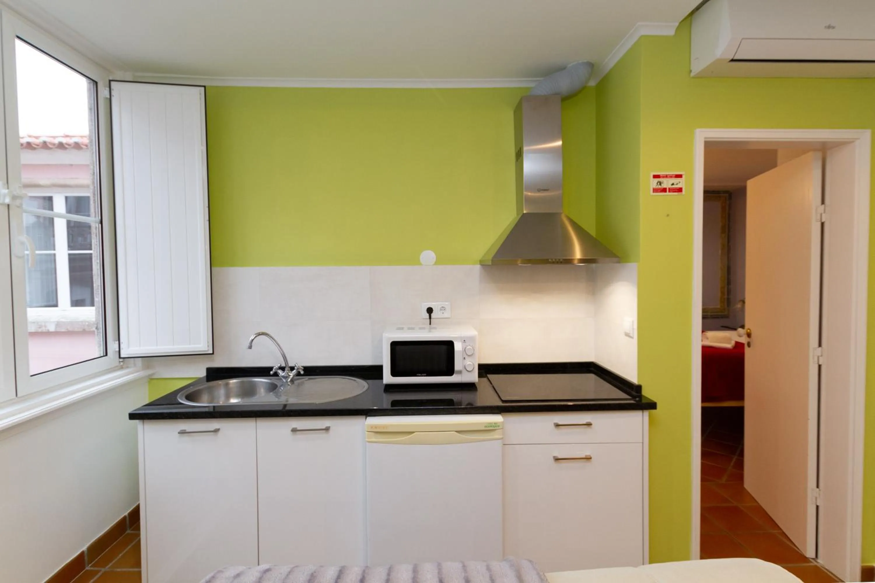 Kitchen or kitchenette in Quinta Das Murtas B&B