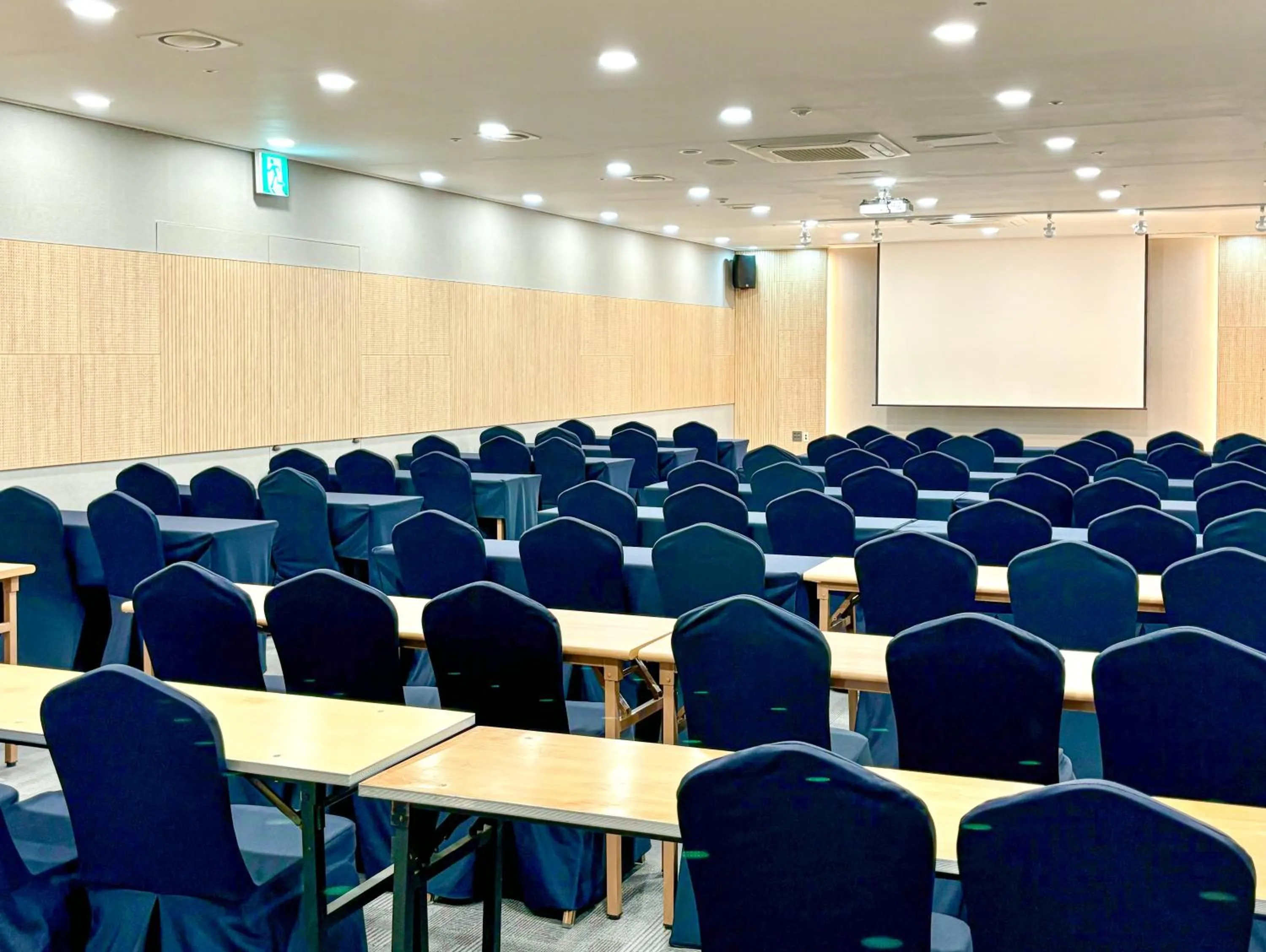 Business facilities in Airsky Hotel Incheon