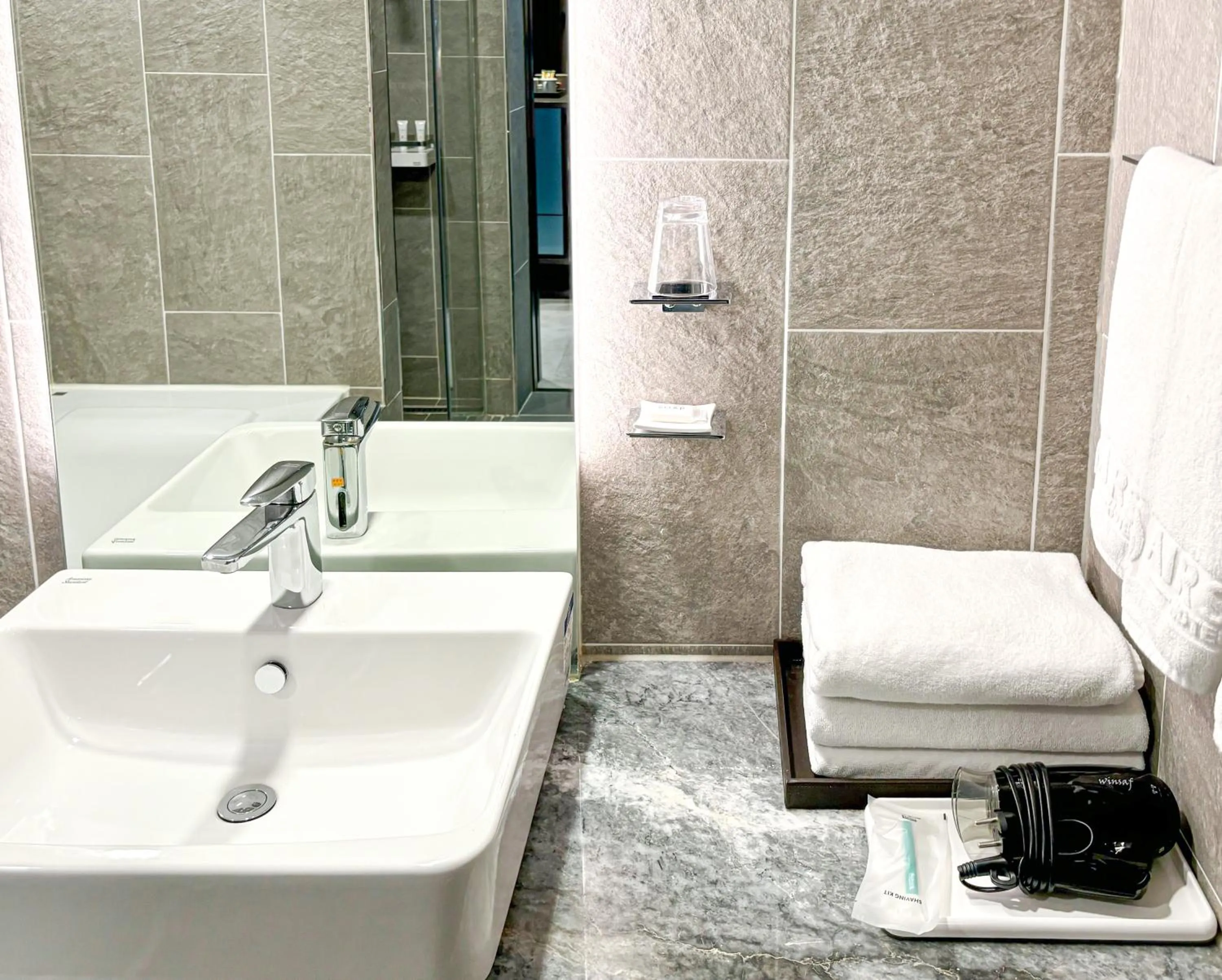 Bathroom in Airsky Hotel Incheon