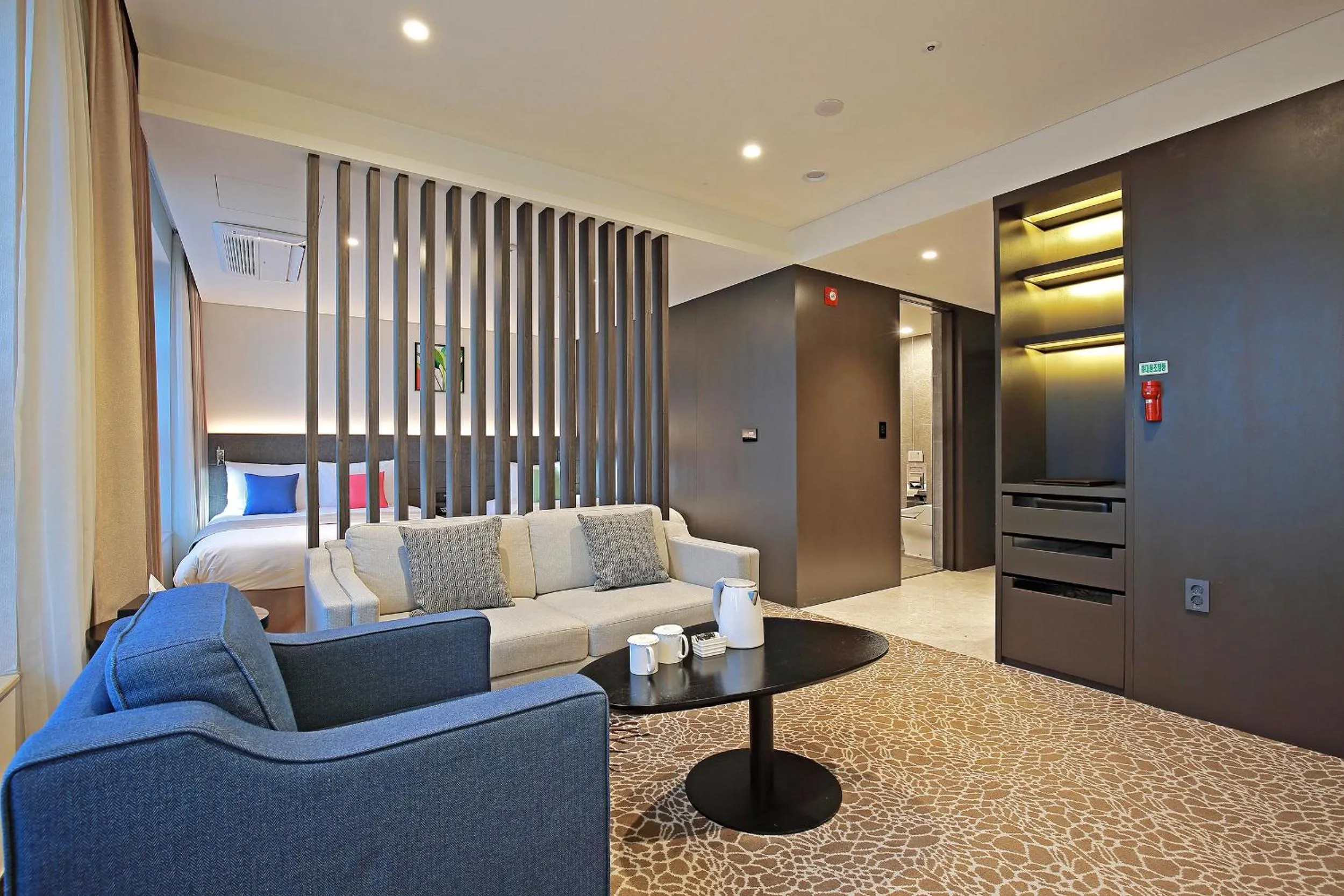 TV and multimedia in Airsky Hotel Incheon