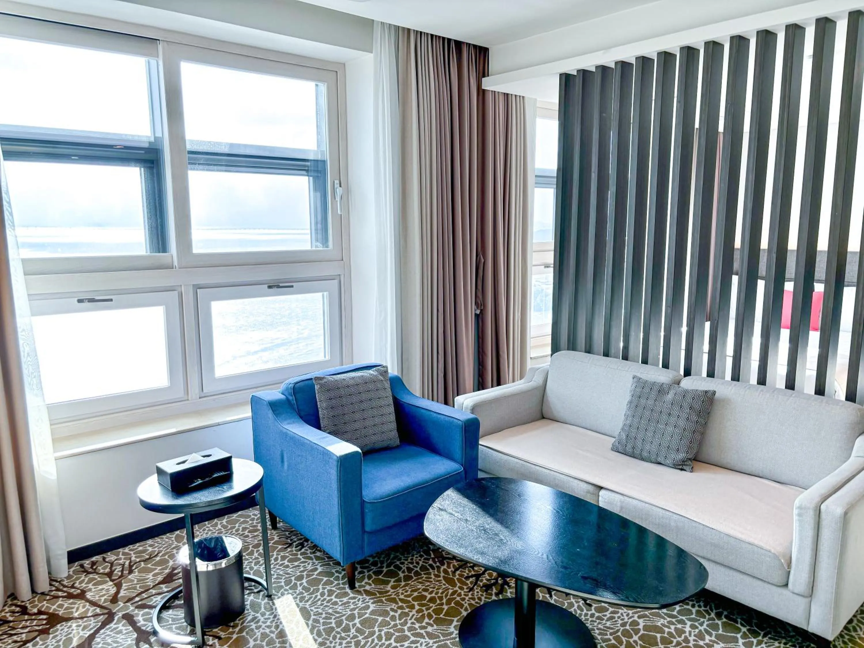 Living room in Airsky Hotel Incheon